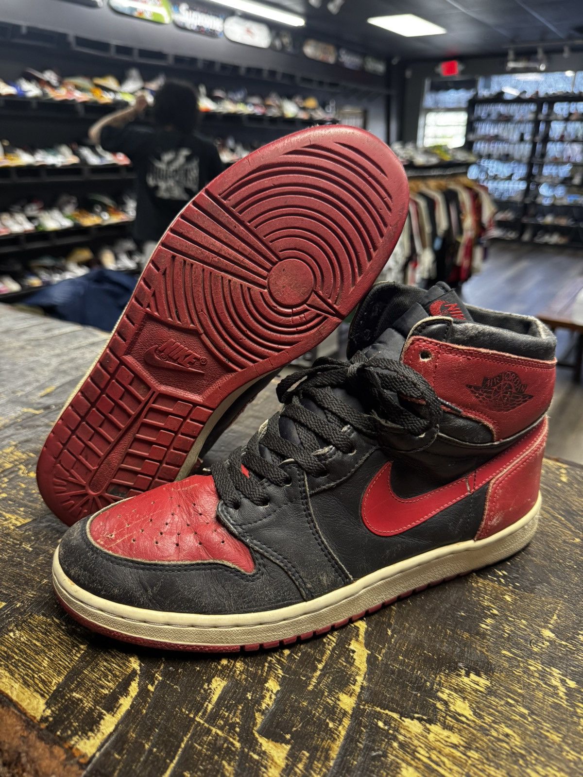 Jordan Brand Original 1985 Jordan 1 High Black Red Bred Sneakers Size US 12 / EU 45 - 7 Thumbnail