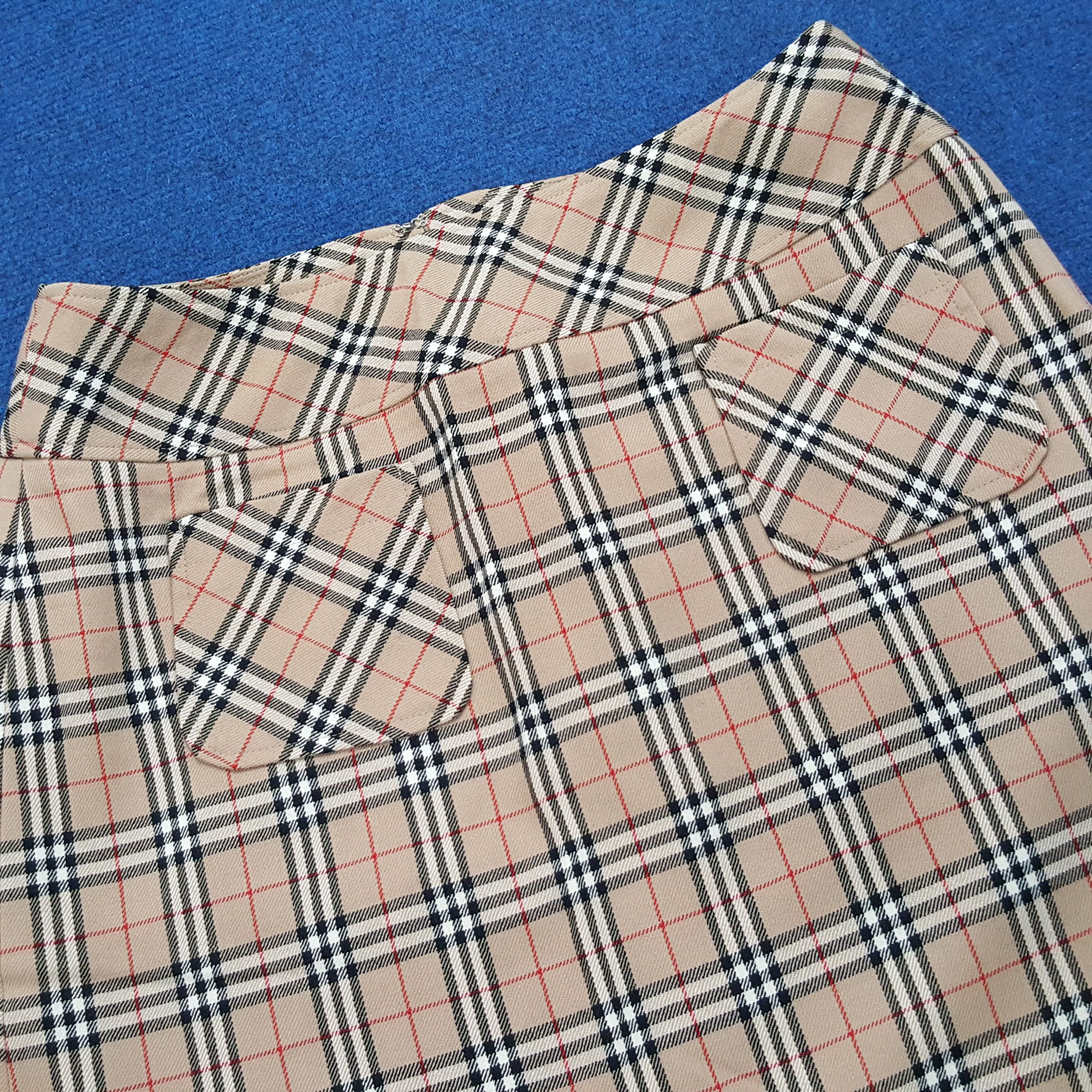 Burberry × Designer × Vintage Vintage Burberry London Nova Check Mini Skirts Size 26" / US 2 / IT 38 - 2 Thumbnail