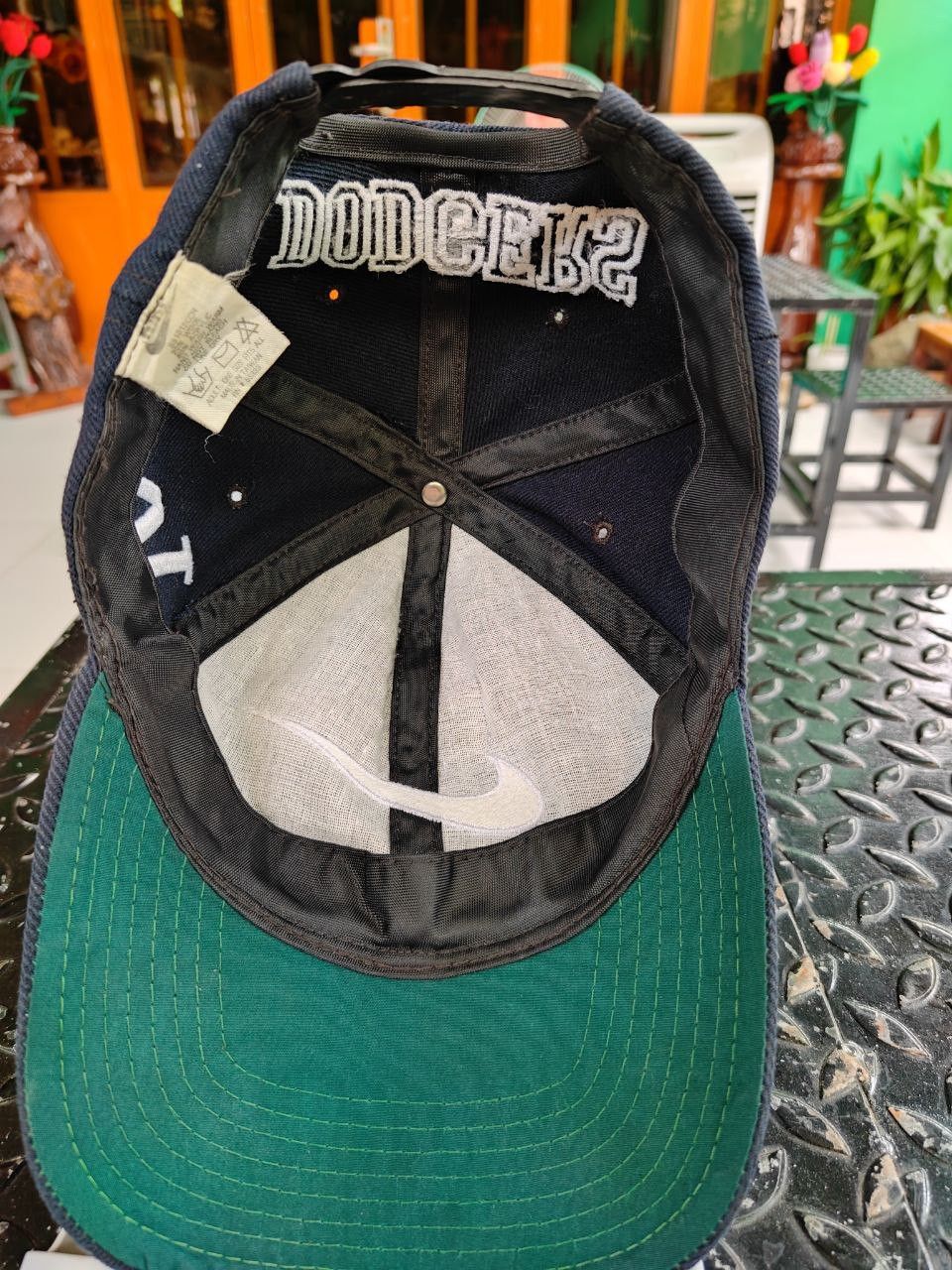 Nike Vintage Nike x Los Angeles Dodger Swoosh Snapback Hat Size ONE SIZE - 5 Thumbnail