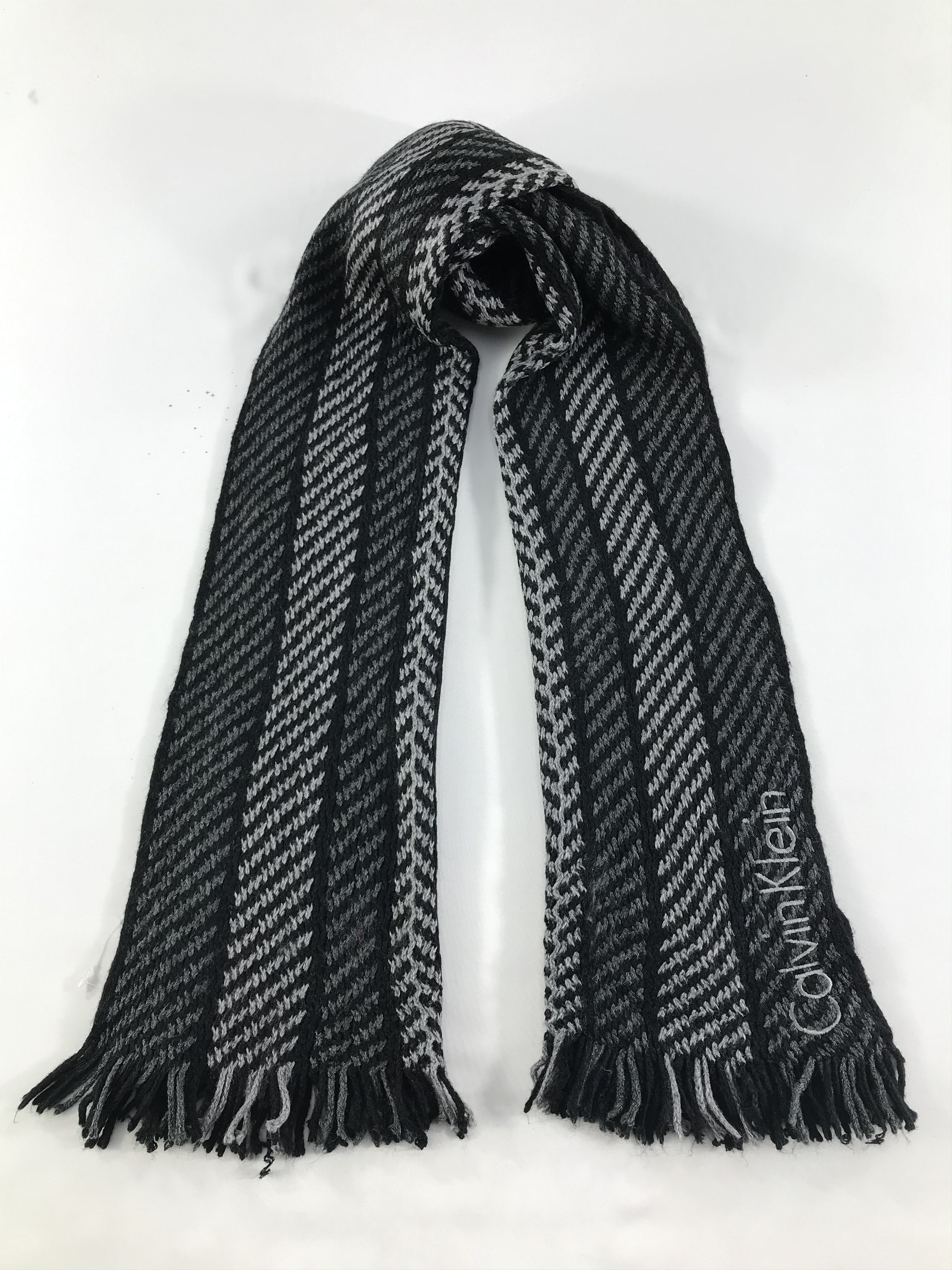 Calvin Klein × Vintage Calvin Klein Scarf / Muffler / Neckwear - WW2298 Size ONE SIZE - 1 Thumbnail