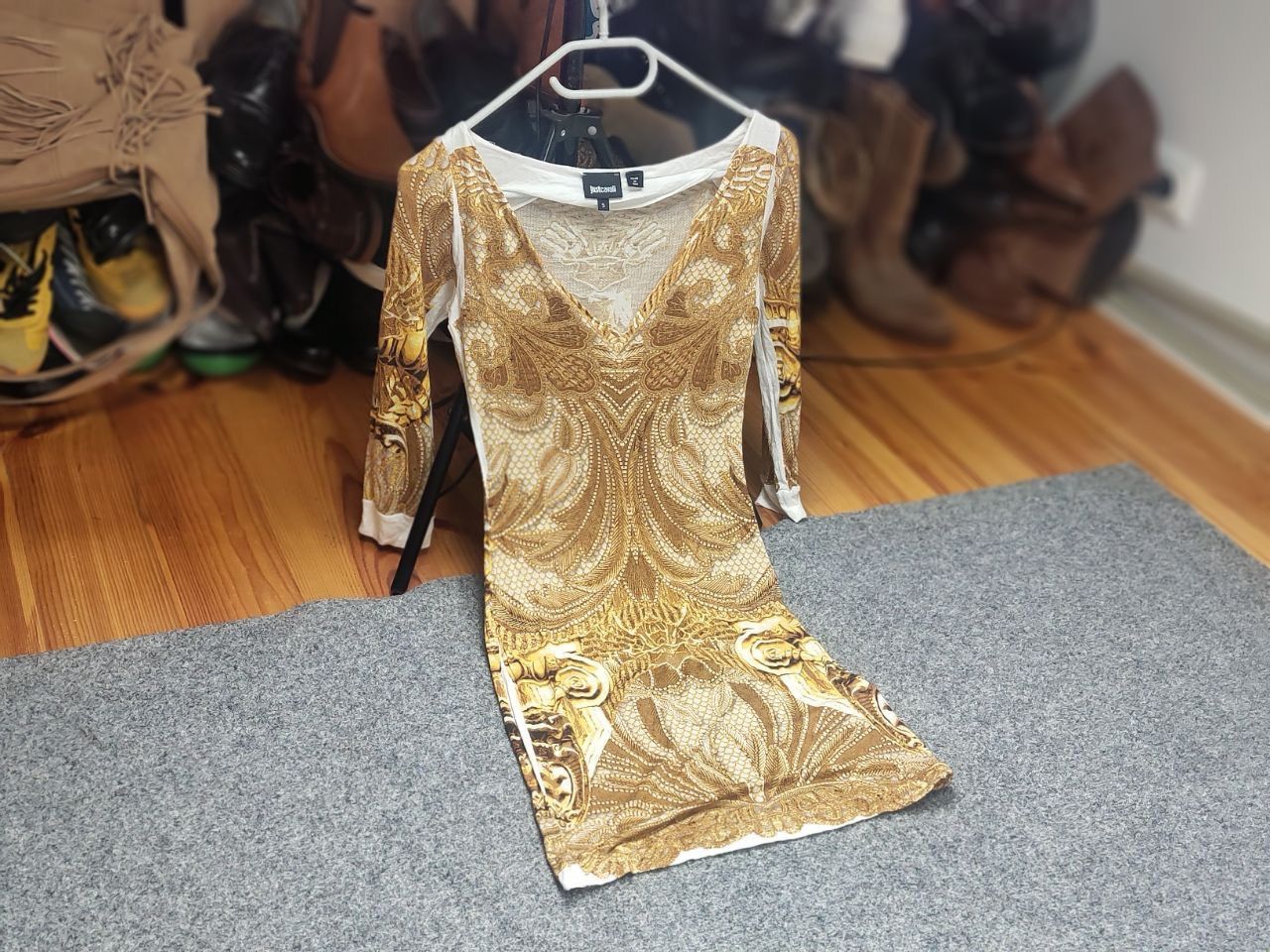 Just Cavalli Just Cavalli Design cocktail midi dress gold pattern sleeves Size S / US 4 / IT 40 - 21 Thumbnail