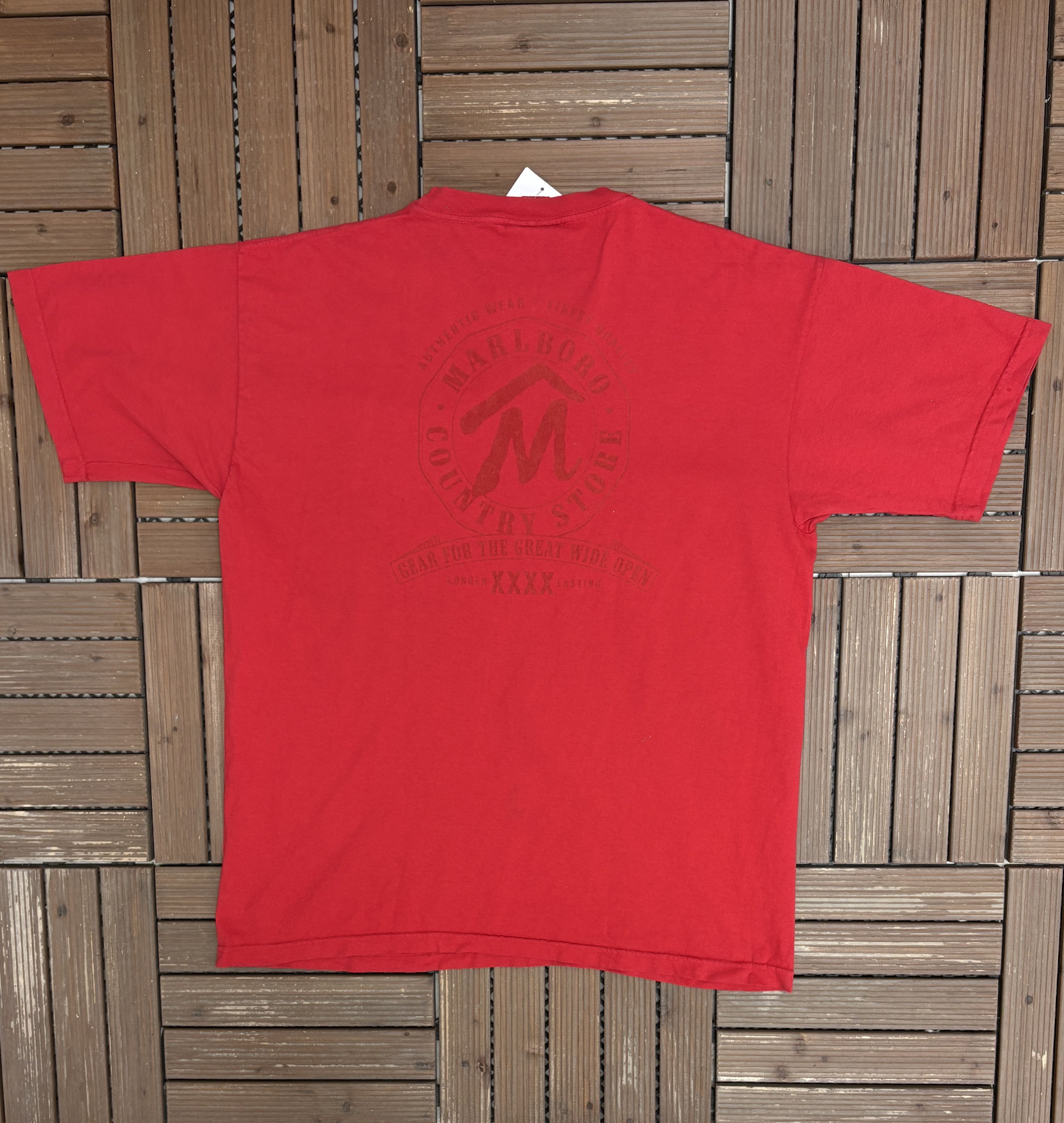 Marlboro × Vintage Marlboro Country Store Cigarettes Vintage Red T-Shirt Tee Size US XL / EU 56 / 4 - 4 Thumbnail