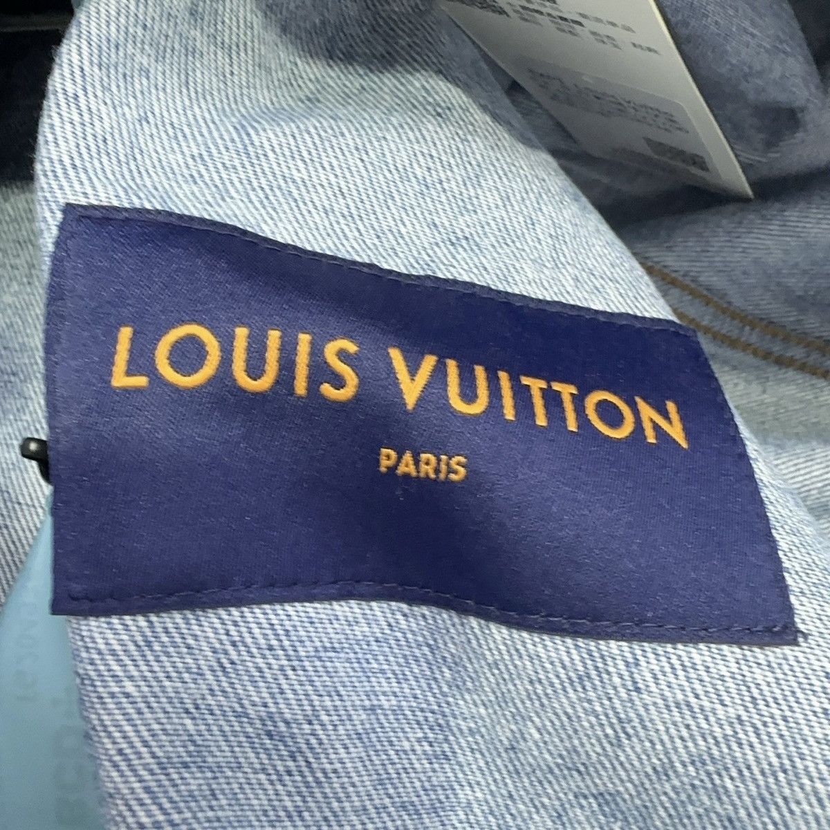 Louis Vuitton LOUIS VUITTON BLUE FLORAL EMBROIDERED DENIM JACKET Size US M / EU 48-50 / 2 - 4 Thumbnail