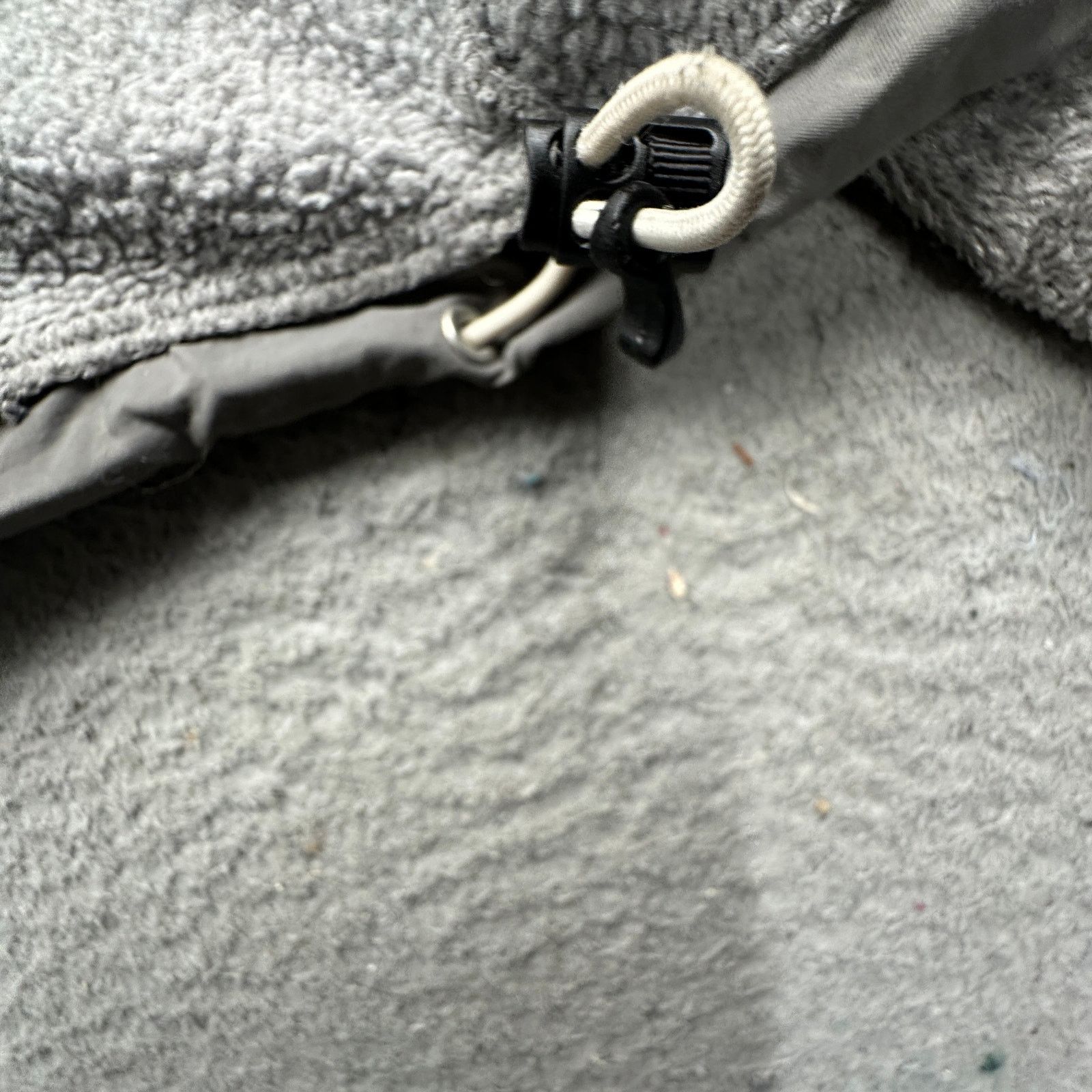 The North Face The North Face Denali Gray Fleece Jacket Womens Large ANLP Size L / US 10 / IT 46 - 9 Thumbnail