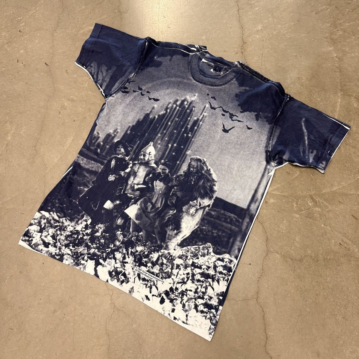 Vintage Vintage 1992 Stanley DeSantis Wizard of Oz AOP Size US XL / EU 56 / 4 - 2 Thumbnail
