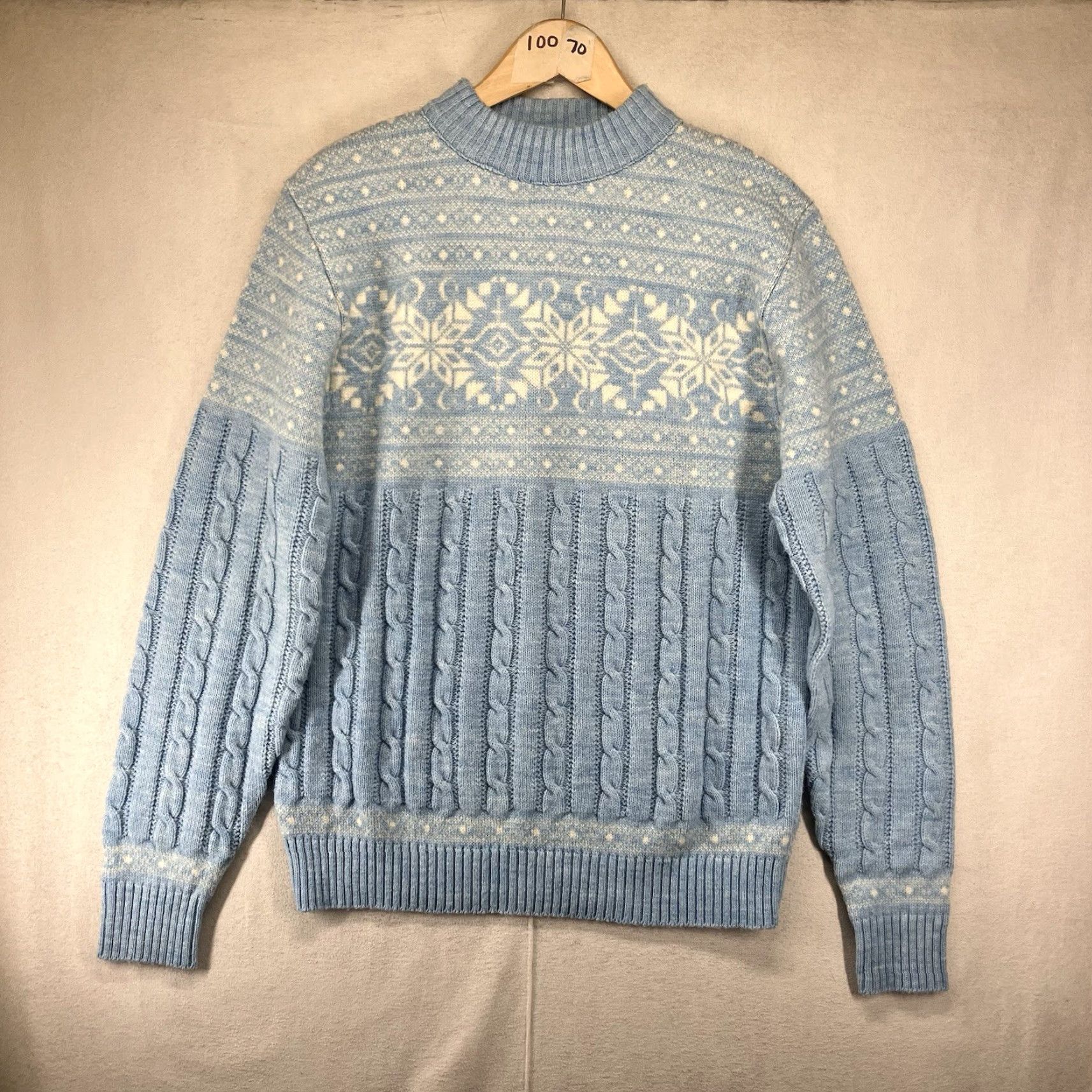 Jantzen VINTAGE Jantzen Sweater Women L Powder Blue Mixed Knit Snowflakes EUC Size L / US 10 / IT 46 - 2 Thumbnail