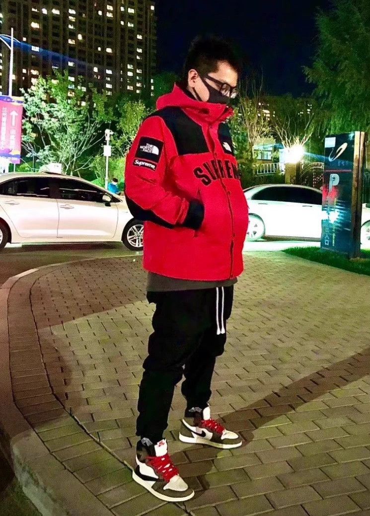 Supreme Supreme x TNF Red Jacket M 95 New Size US M / EU 48-50 / 2 - 5 Thumbnail