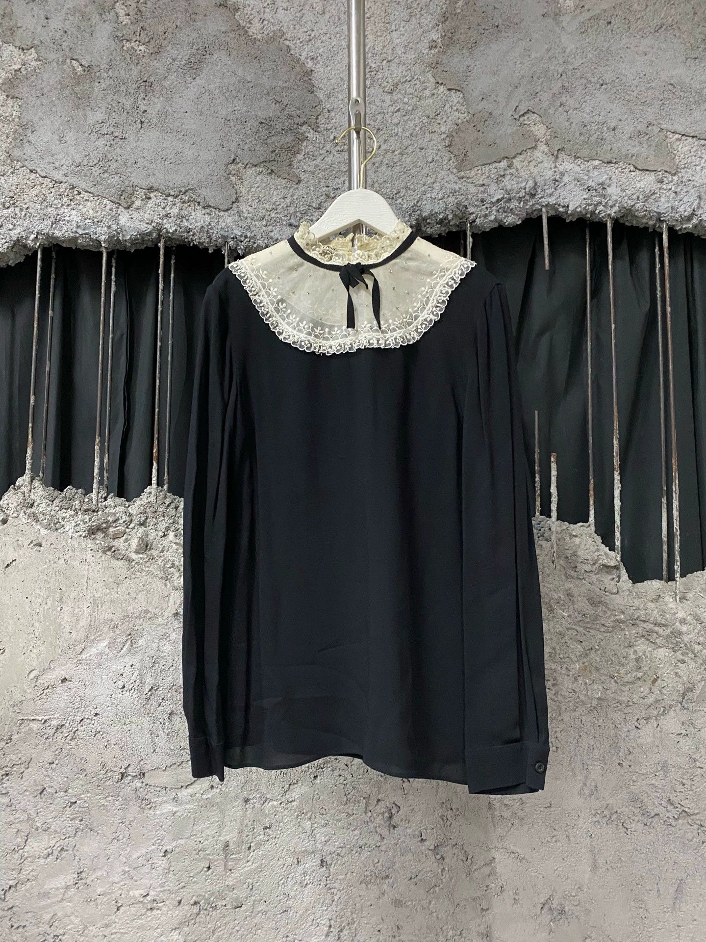 Miu Miu MIU MIU long sleeve top EU 38 Size S / US 4 / IT 40 - 1 Thumbnail