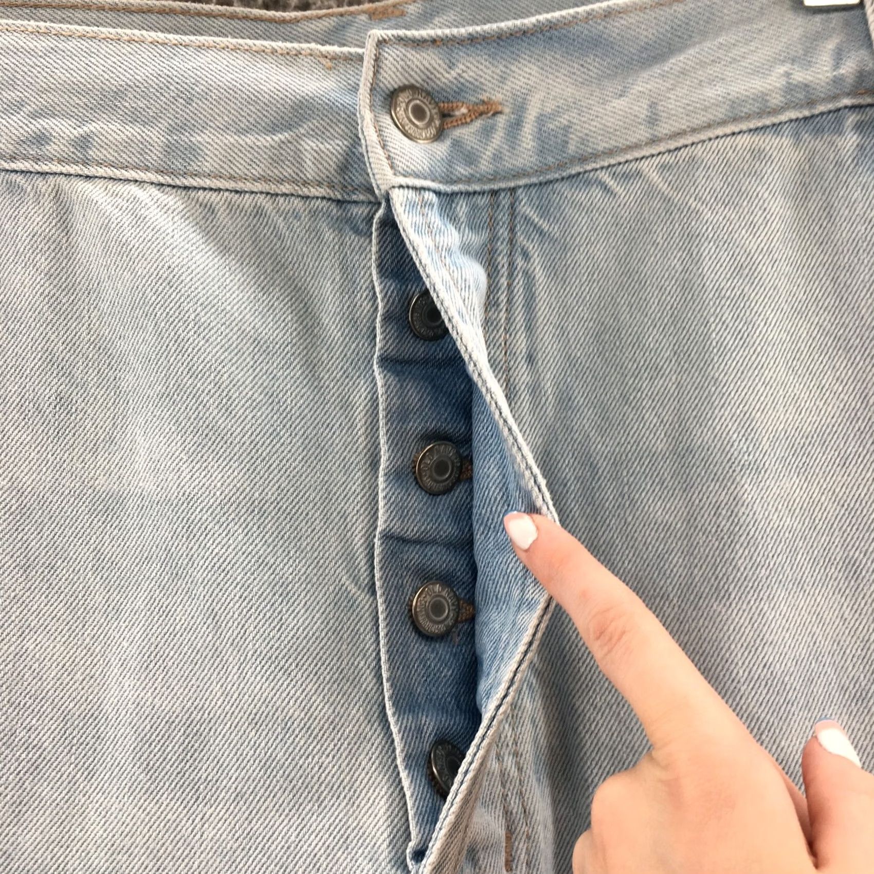 Old Navy Old Navy Jeans Womens 22 Slouchy Straight Leg Blue Button Fly NEW Jeans Size 40" / US 18 - 3 Thumbnail