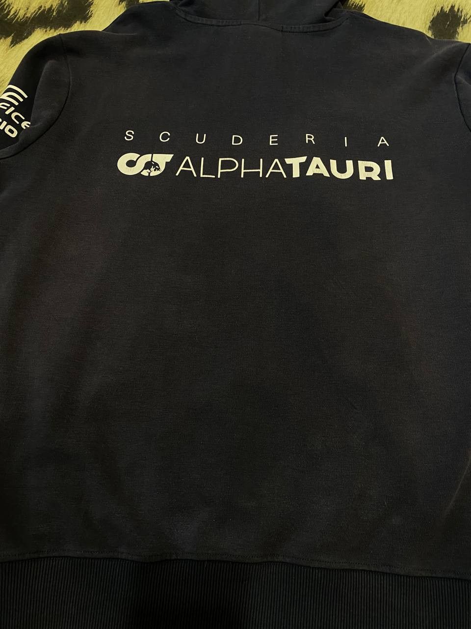 Vintage Scuderia Alphatauri Honda Team Racing Hoodie Size XL Size US XL / EU 56 / 4 - 16 Thumbnail