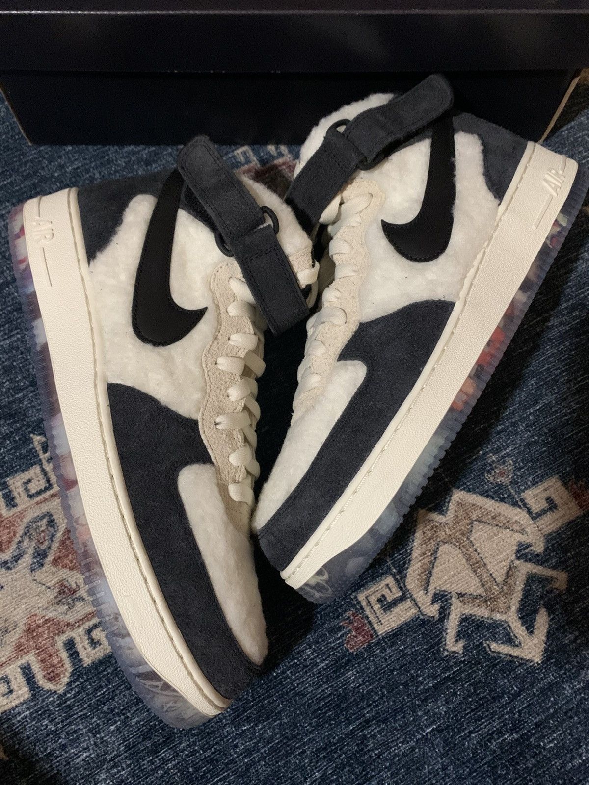 Nike (2022)Air Force 1 Mid Culture Day Size US 11 / EU 44 - 5 Thumbnail