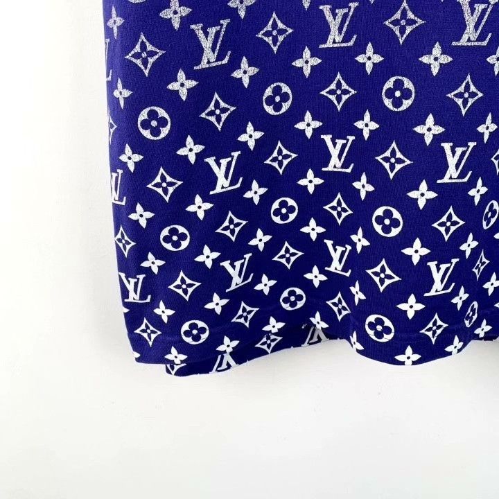 Louis Vuitton Louis Vuitton Logo Gradient Print Cotton T-shirt Size US XL / EU 56 / 4 - 4 Thumbnail