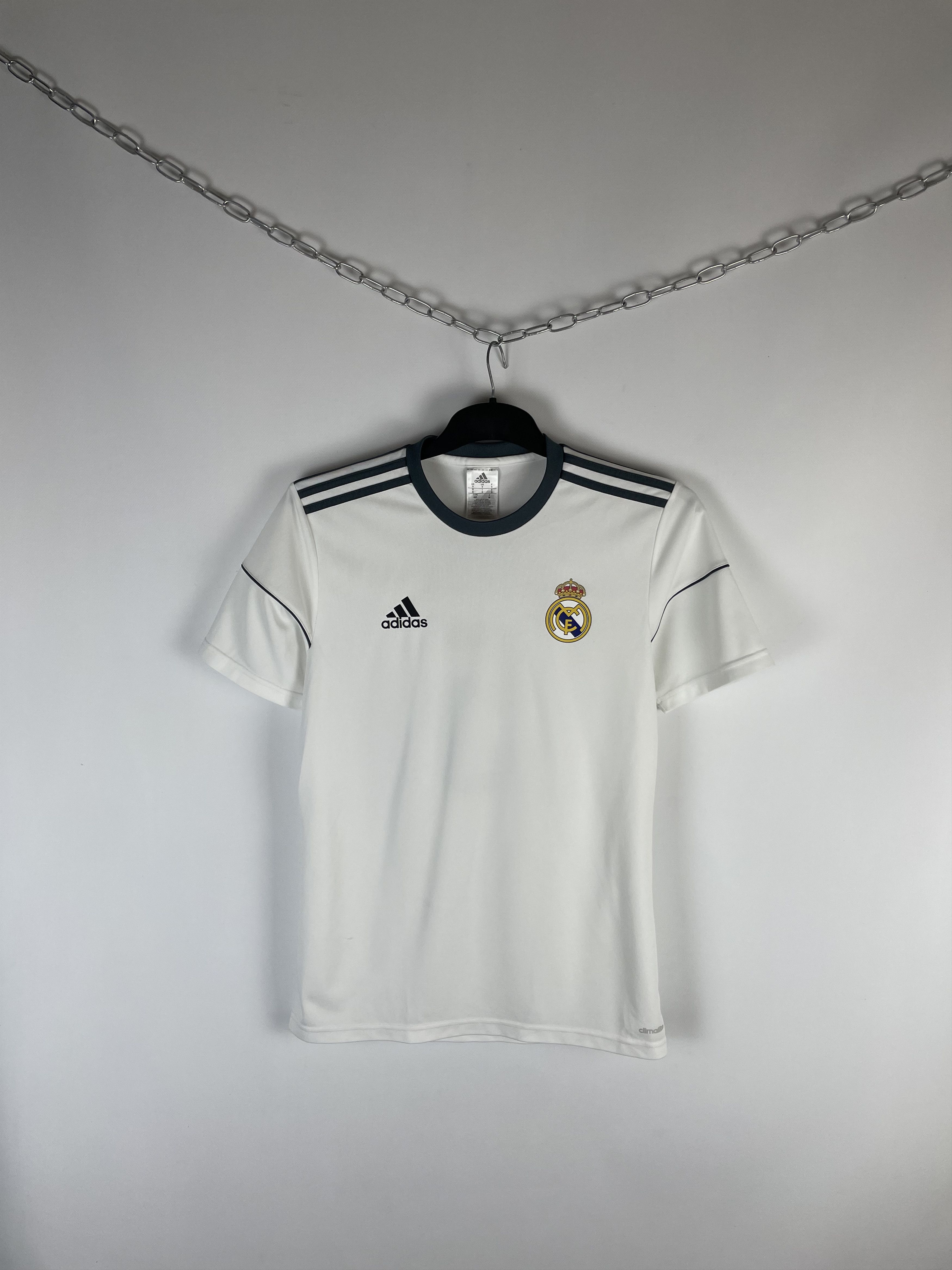 Adidas Adidas Real Madrid Home Kit Jersey Tee Tshirt Size US S / EU 44-46 / 1 - 1 Thumbnail