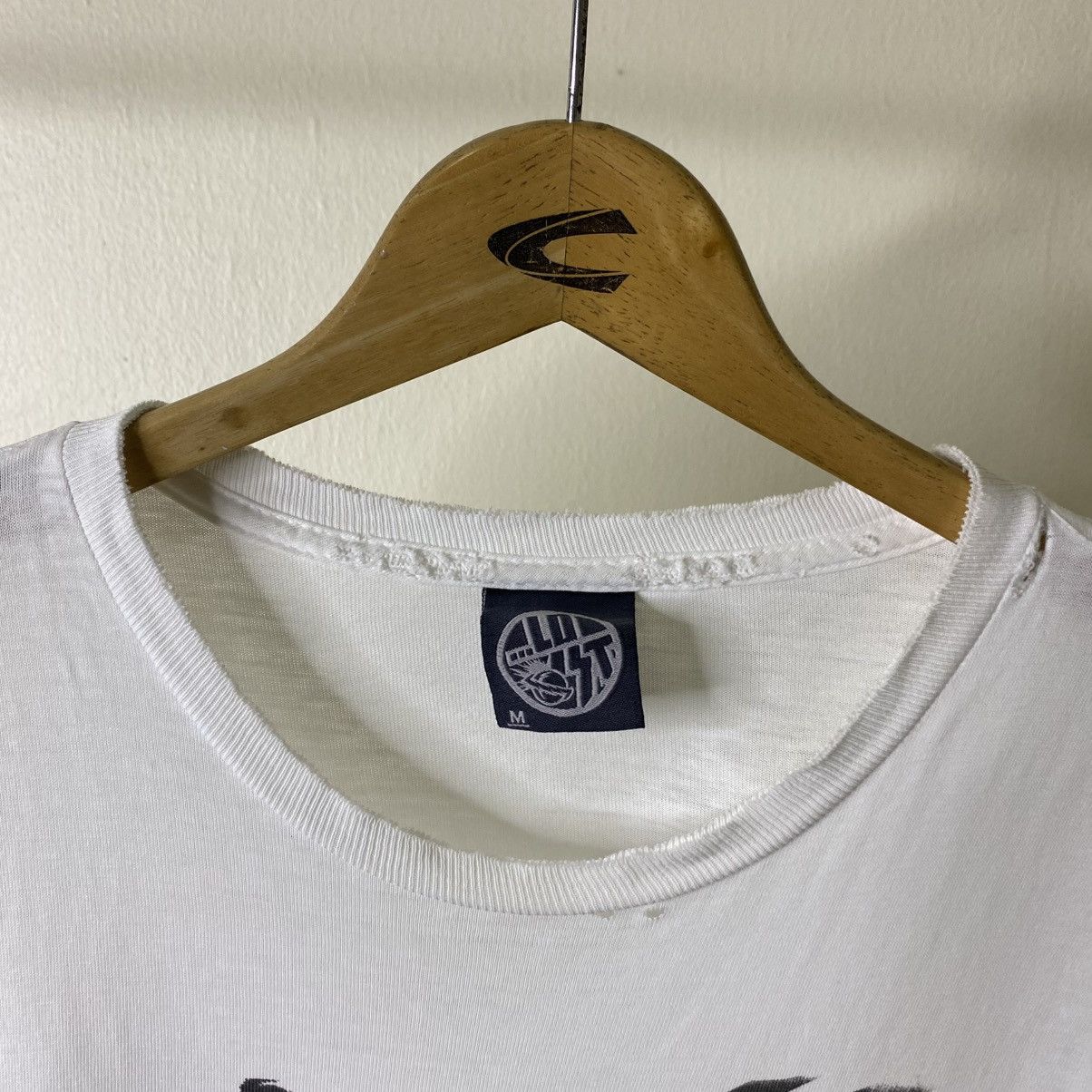 Lost Enterprises Vintage 1990s Lost Enterprises Surf Distressed T Shirt Size US M / EU 48-50 / 2 - 3 Thumbnail