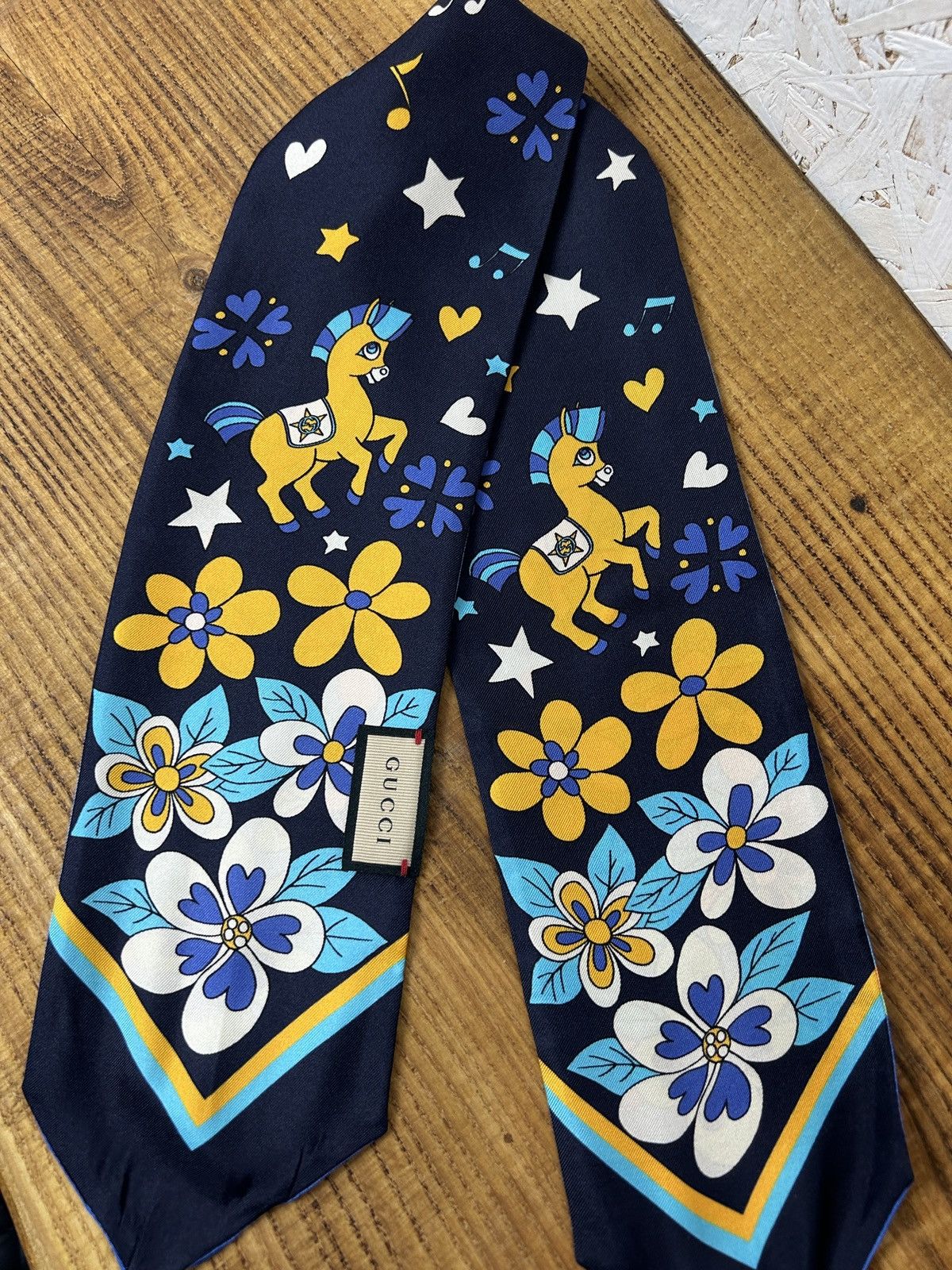 Gucci Gucci Silk Twill Floral Cute Horse Print Scarf Size ONE SIZE - 2 Thumbnail