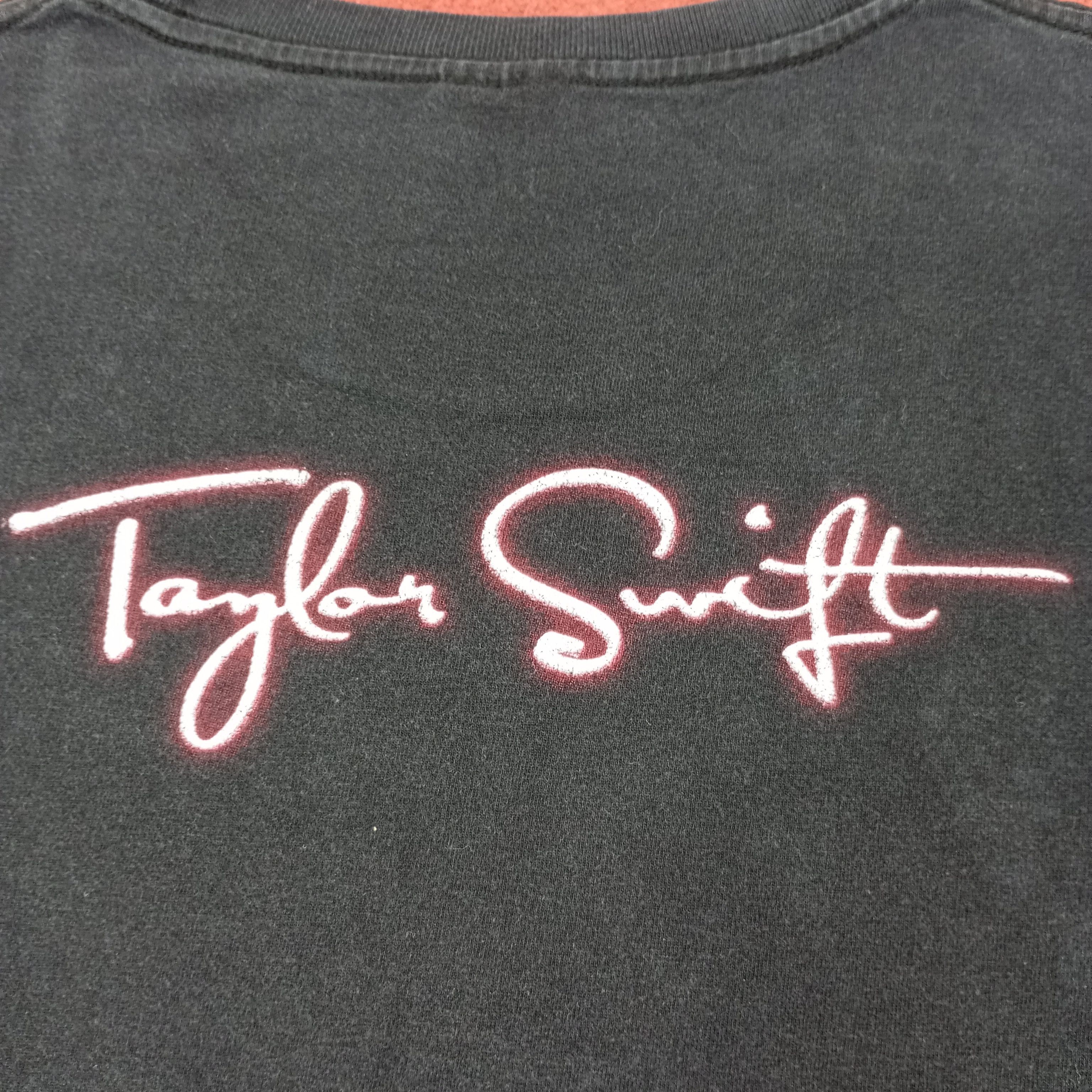 Band Tees Taylor Swift American Singer Music Streetwear Style Tshirt Size US M / EU 48-50 / 2 - 4 Thumbnail