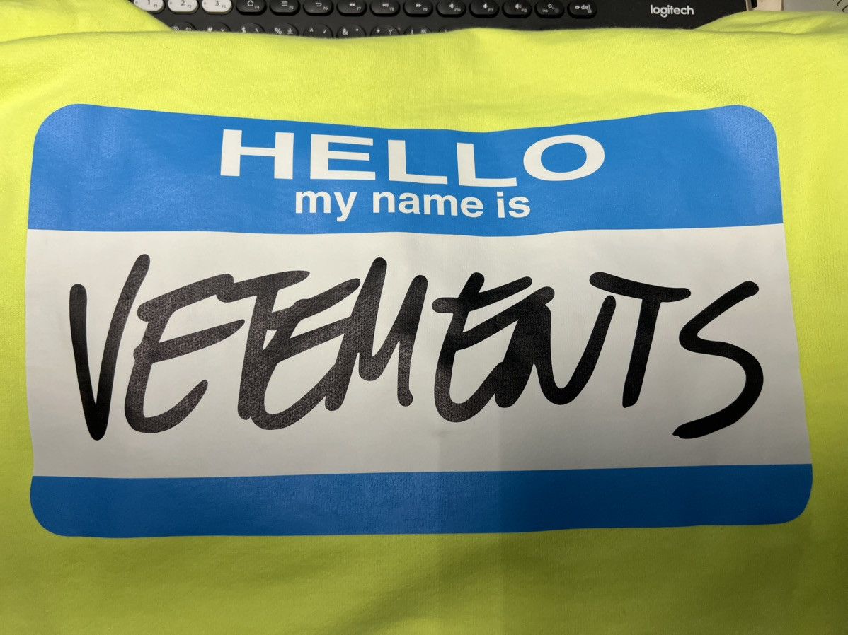Vetements VETEMENTS name tag Yellow 'My Name Is Vetements' Hoodie Size US S / EU 44-46 / 1 - 7 Thumbnail
