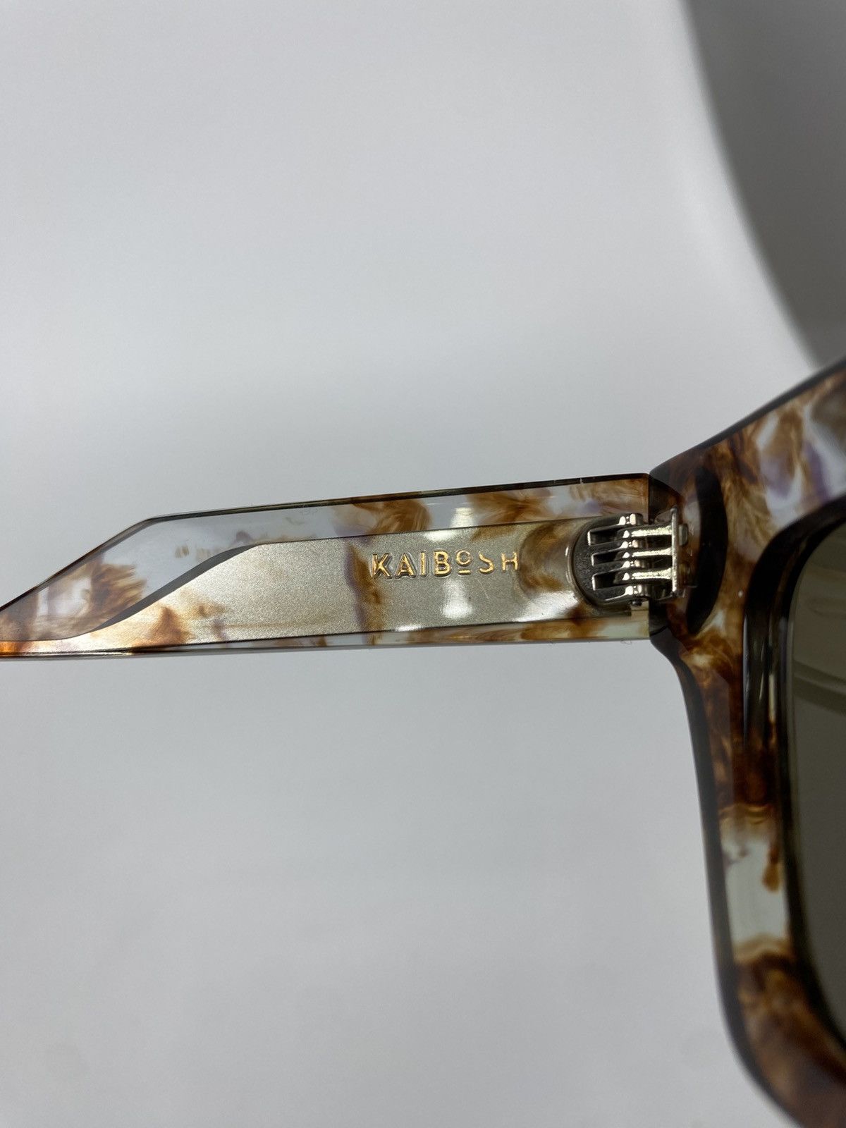 Other Kaibosh City Survivor Caribbean Corals Sunglasses Size ONE SIZE - 10 Thumbnail