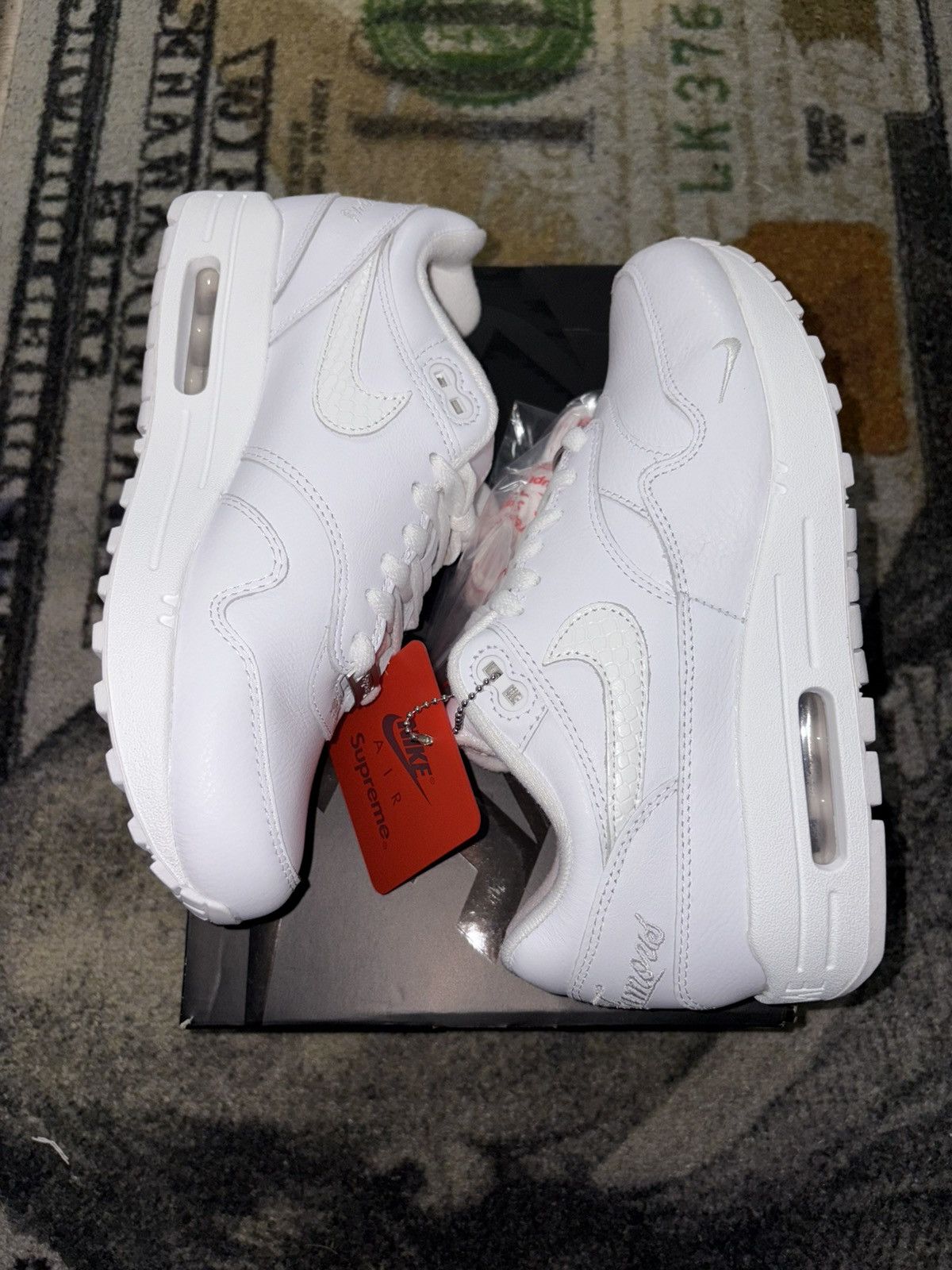 Nike × Supreme Supreme Nike Air Max 1 ‘87 SP (Womens 7) Size US 5.5 / EU 38 - 2 Thumbnail