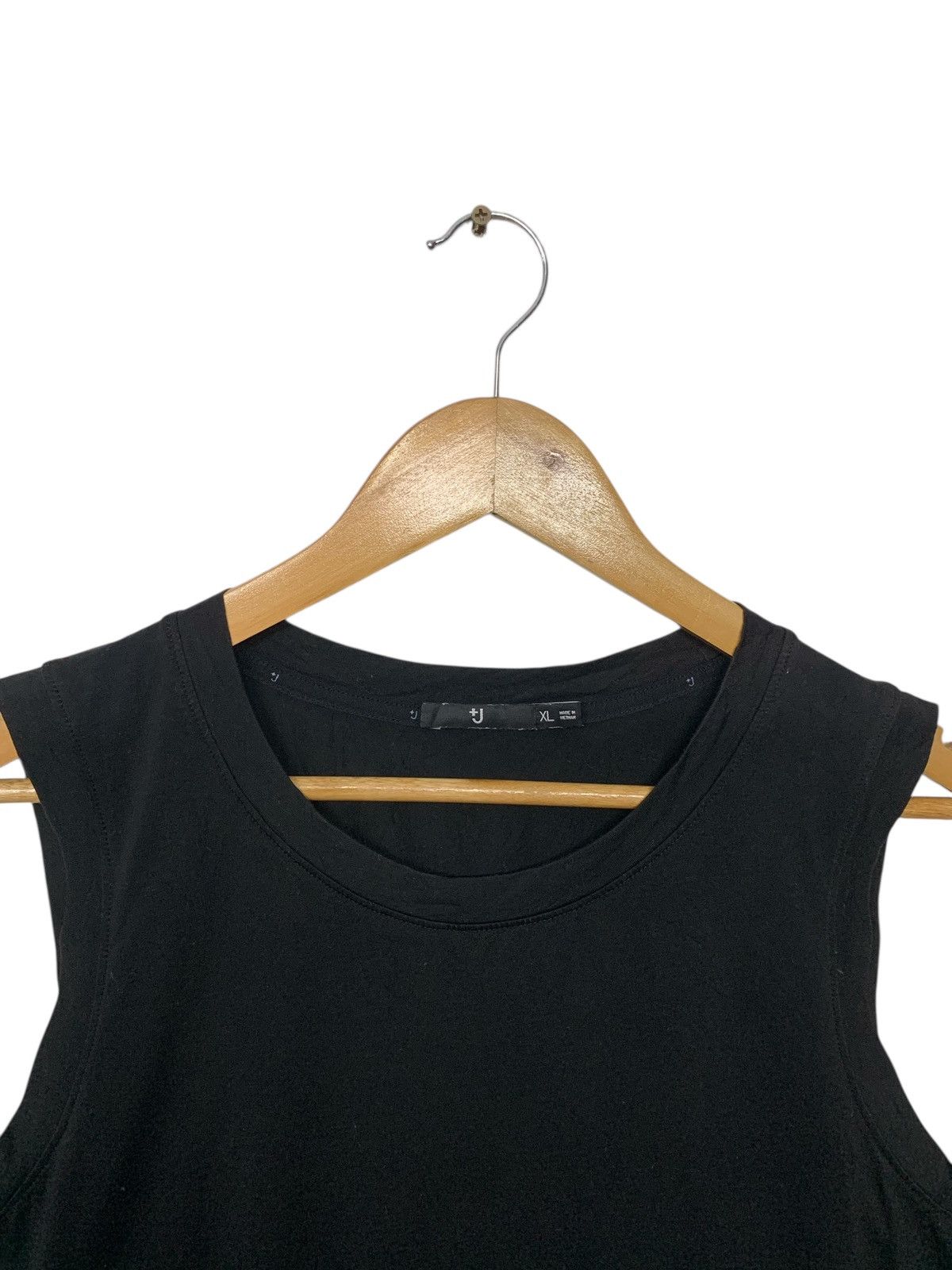 Jil Sander × Uniqlo Uniqlo X Jill Sanders Plain Sleeveless T Shirt Size US XL / EU 56 / 4 - 4 Thumbnail