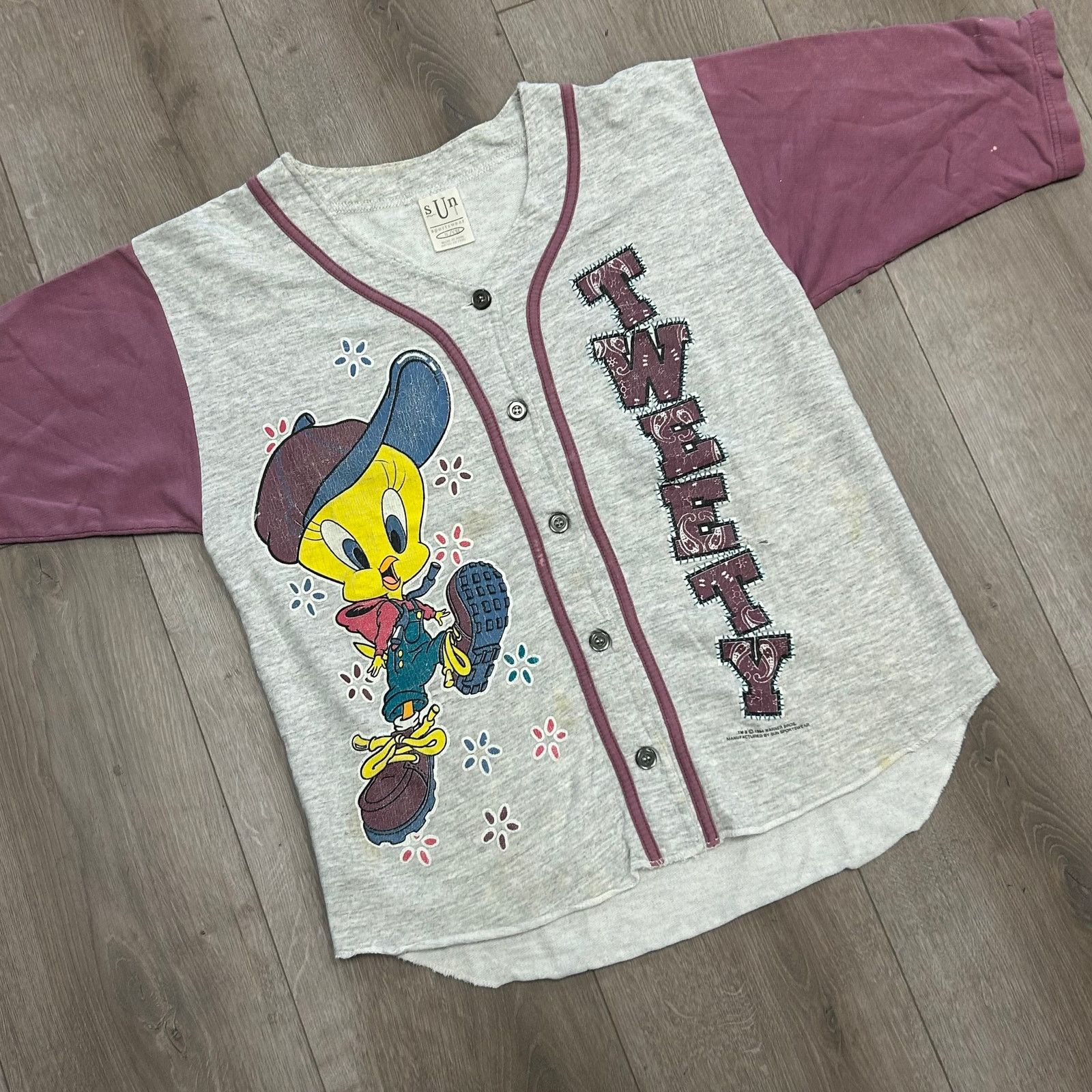 Warner Bros 1994 Warner Bros Looney Tunes Tweety Bird Jersey Small S Size US S / EU 44-46 / 1 - 9 Thumbnail