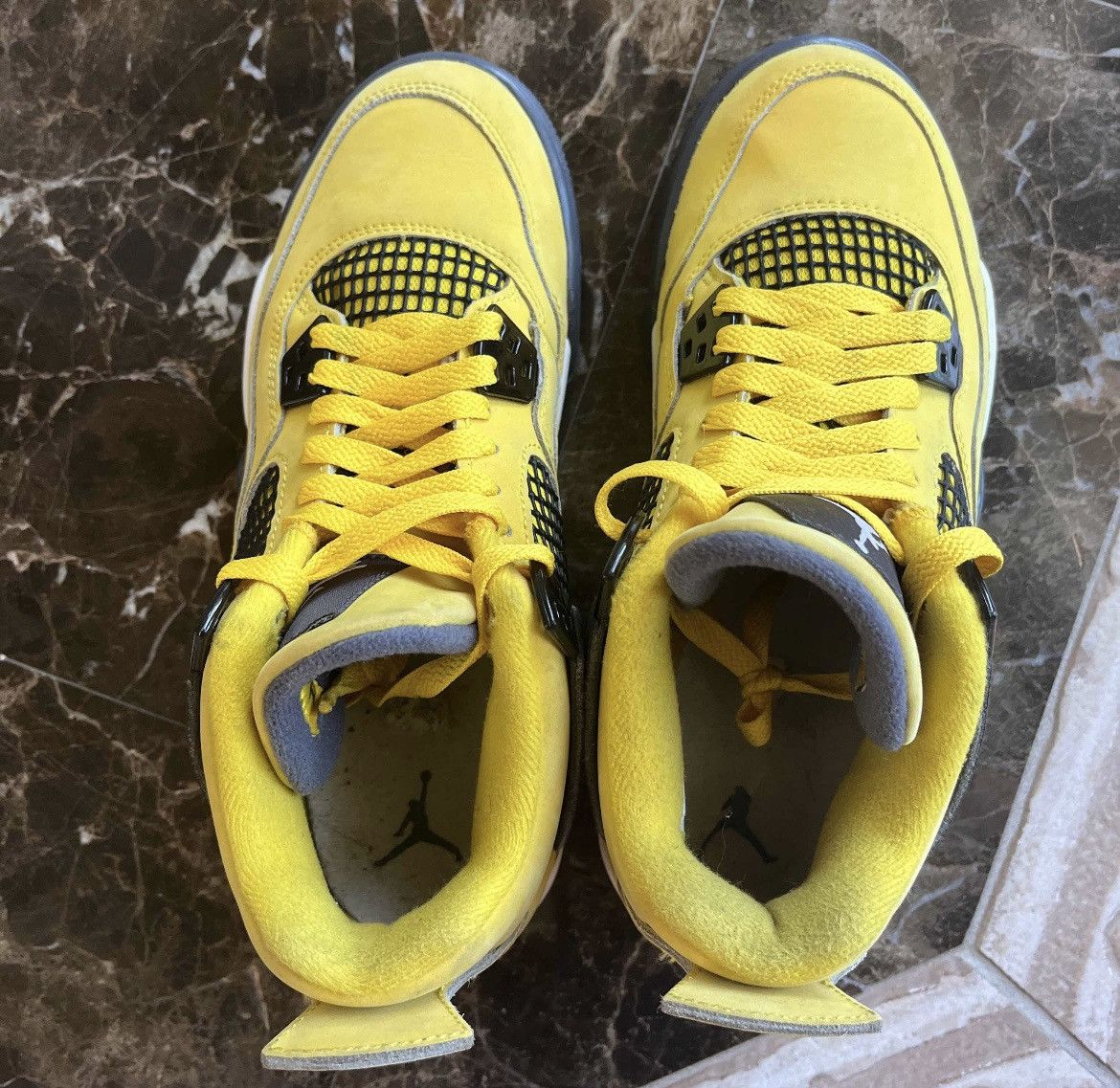Jordan Brand Air Jordan 4 Retro GS “Lightning” 2021 size 5.5Y Size US 5.5 / EU 38 - 8 Thumbnail