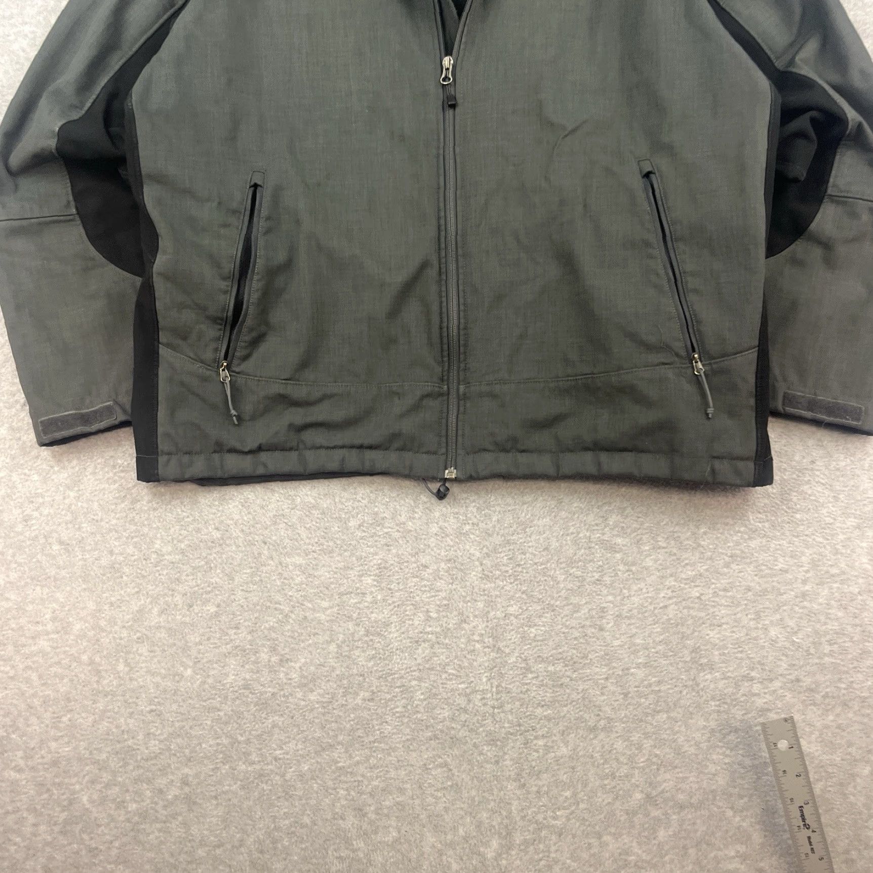 The North Face VINTAGE The North Face Apex Chromium Thermal Jacket Gray/Black Men’s 2XL Mens Jacket Size US XXL / EU 58 / 5 - 2 Thumbnail