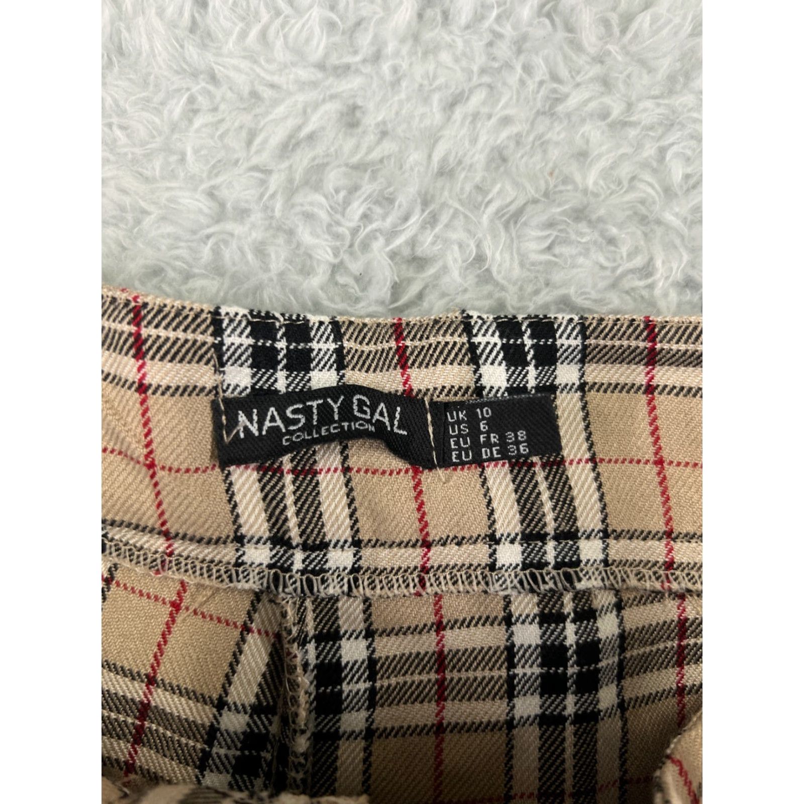 Nasty Gal Nasty Gal Pants Womens 6 Beige Plaid Polyester Blend Zip Fly Casual Wear Size 28" / US 6 / IT 42 - 3 Thumbnail