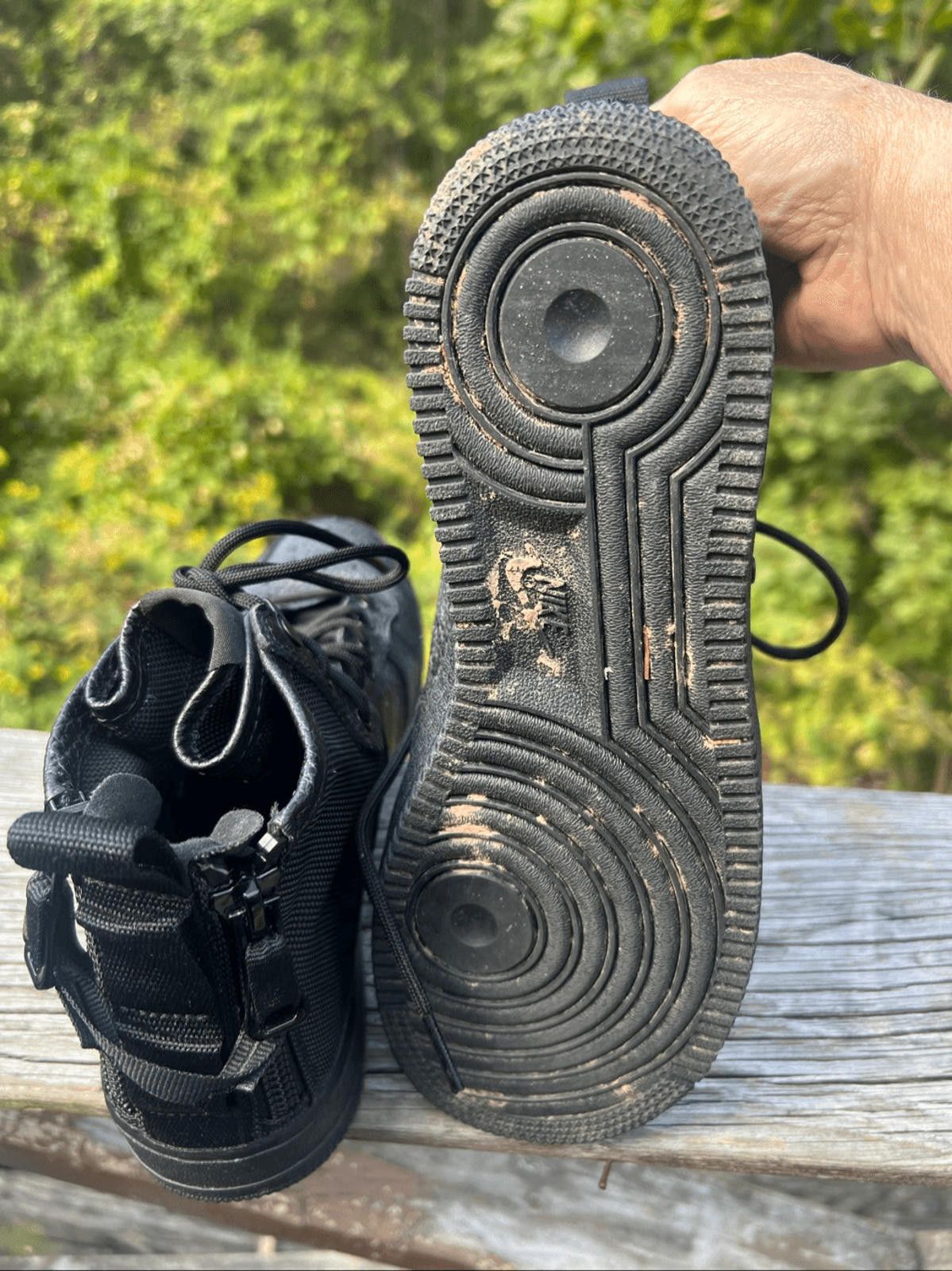 Nike Nike SF Air Force 1 Mid Triple Black Boys 6Y Athletic shoes Size US 6 / EU 39 - 4 Thumbnail