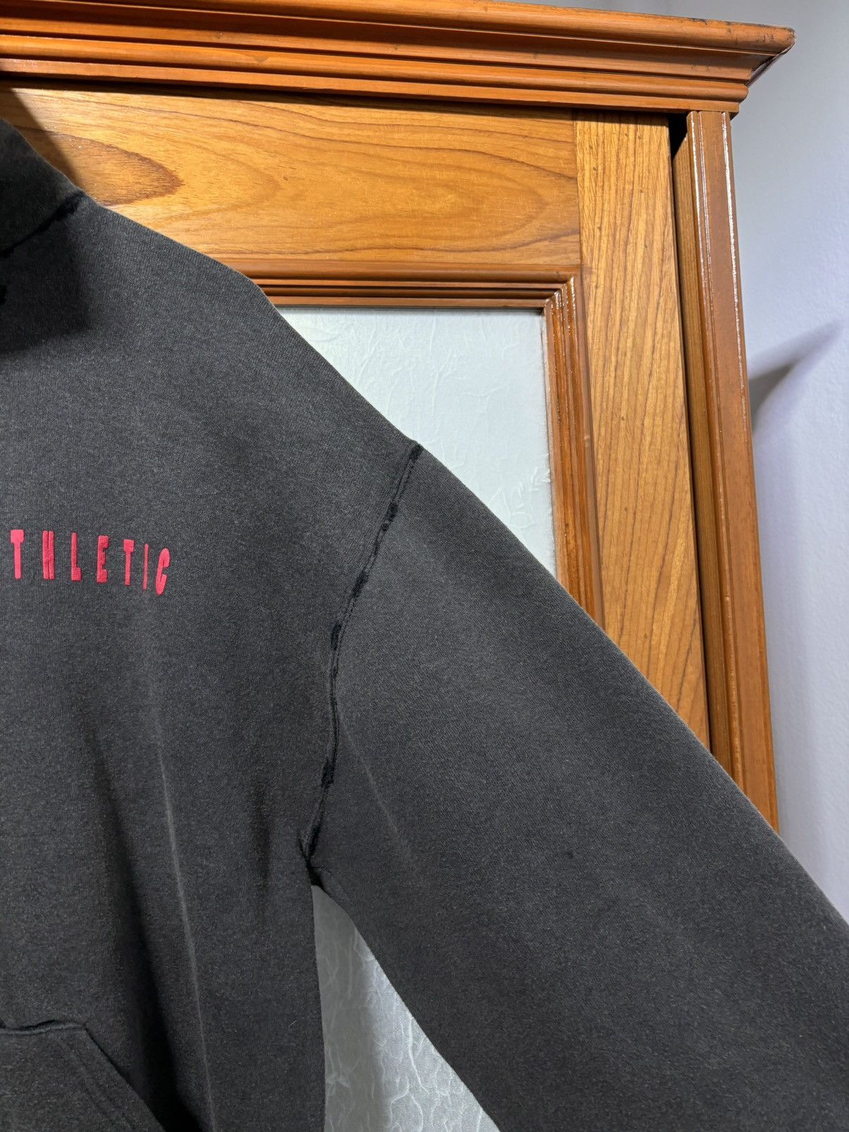 Russell Athletic 90s Thrashed Sun Faded Russell Hoodie Size US L / EU 52-54 / 3 - 12 Thumbnail