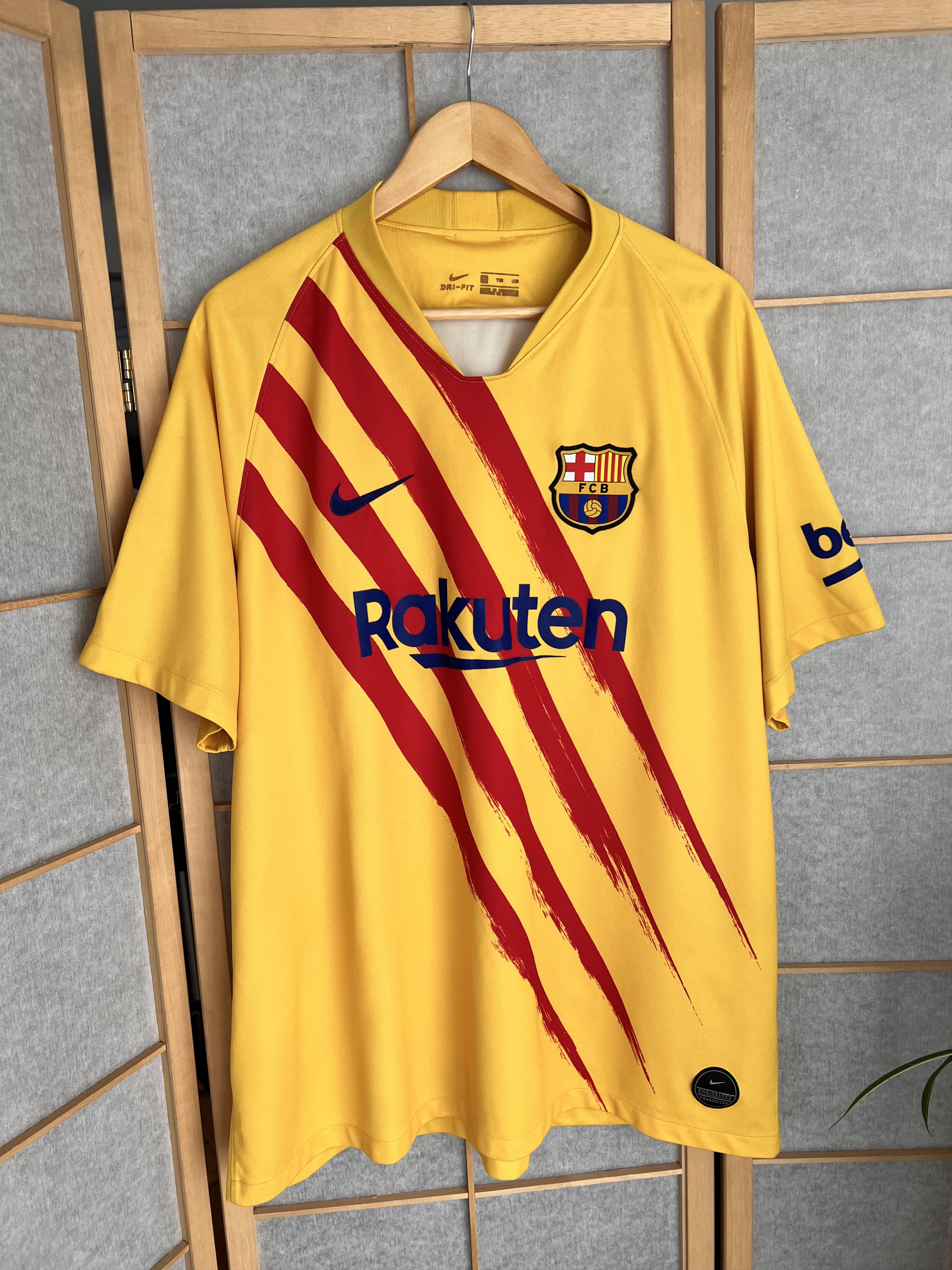 Nike RARE! Nike FC Barcelona Senyera 2020 jersey football shirt Size US XXL / EU 58 / 5 - 8 Thumbnail