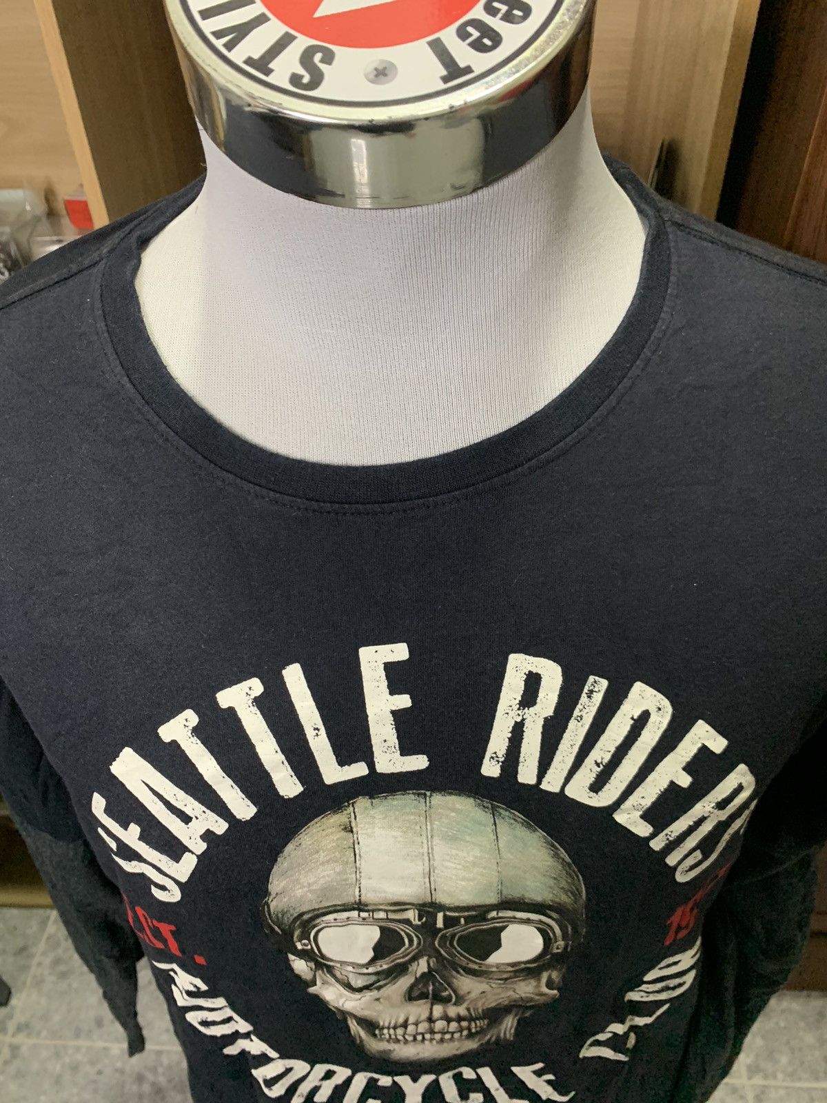 If Six Was Nine Y2K Seattle Riders Harley Davidson Styled Double Layer Tees Size US L / EU 52-54 / 3 - 3 Thumbnail