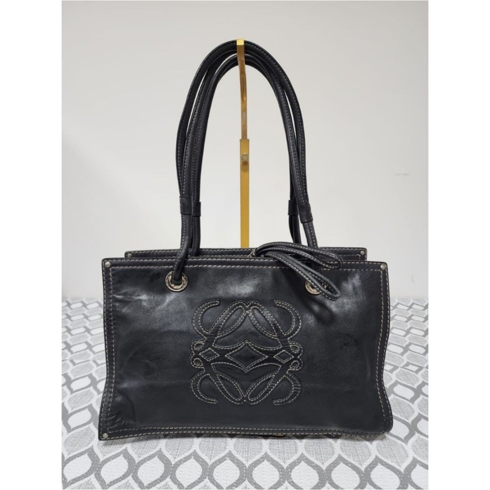 Loewe Authentic Loewe Anagram Love Logo Shoulder Bag Black Size ONE SIZE - 6 Thumbnail