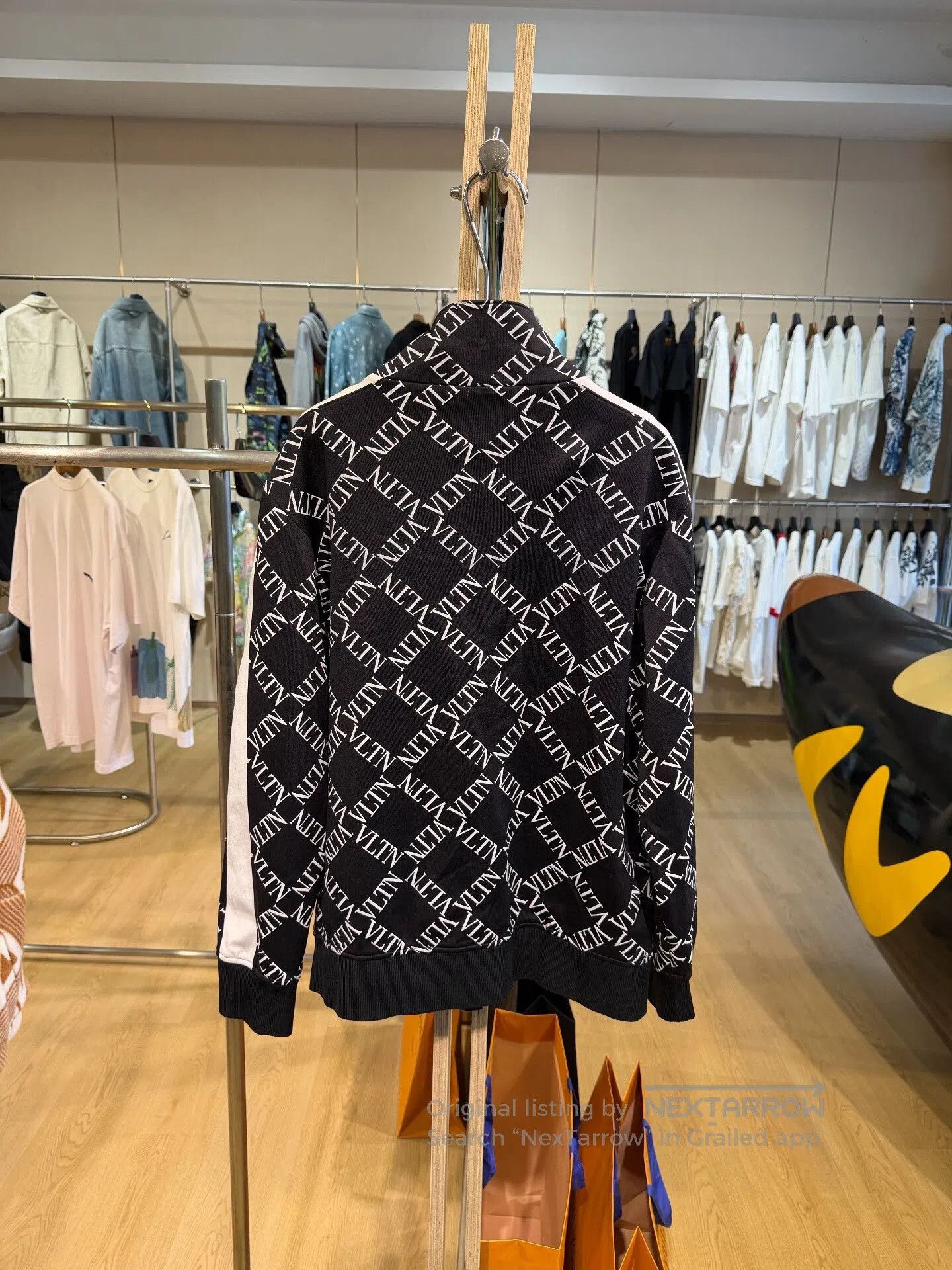 Valentino Valentino Logo Print Zip Stand Collar Jacket. Size US S / EU 44-46 / 1 - 2 Thumbnail