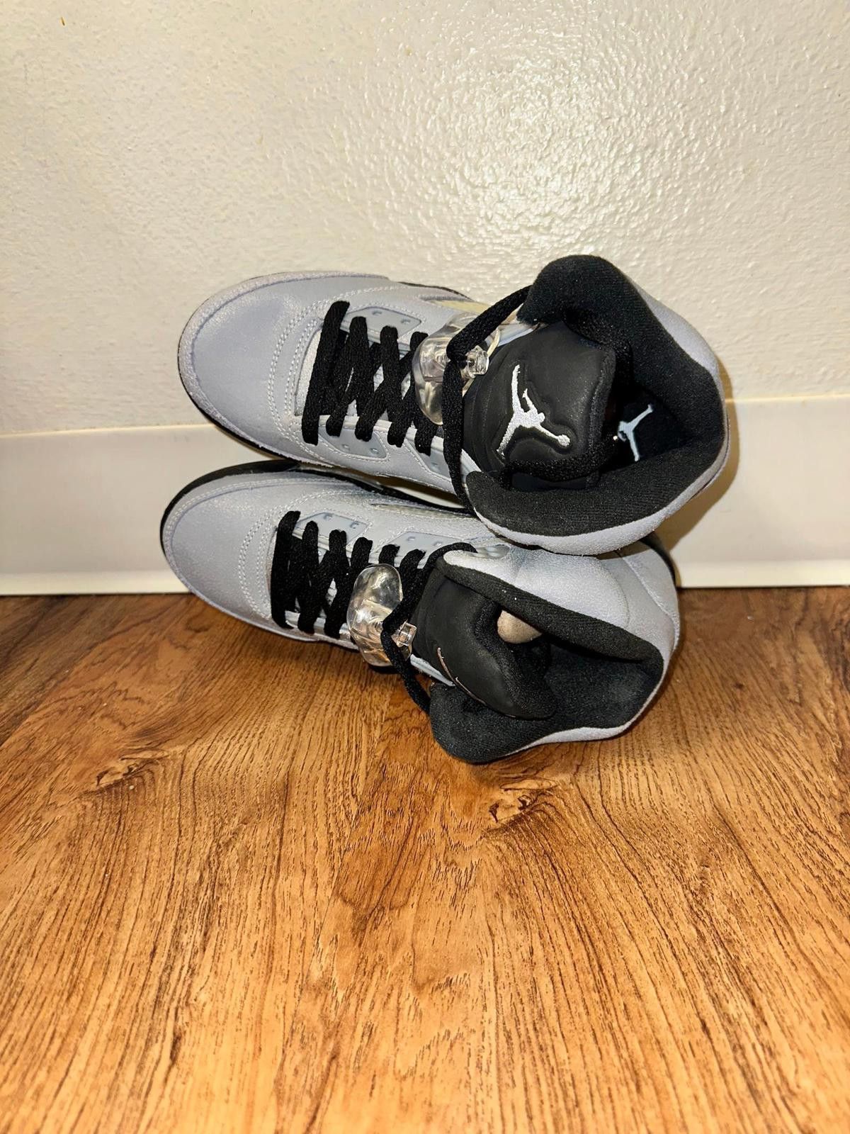Jordan Brand Jordan 5 Retro Wolf Grey (GS) Size US 5 / EU 37 - 6 Thumbnail
