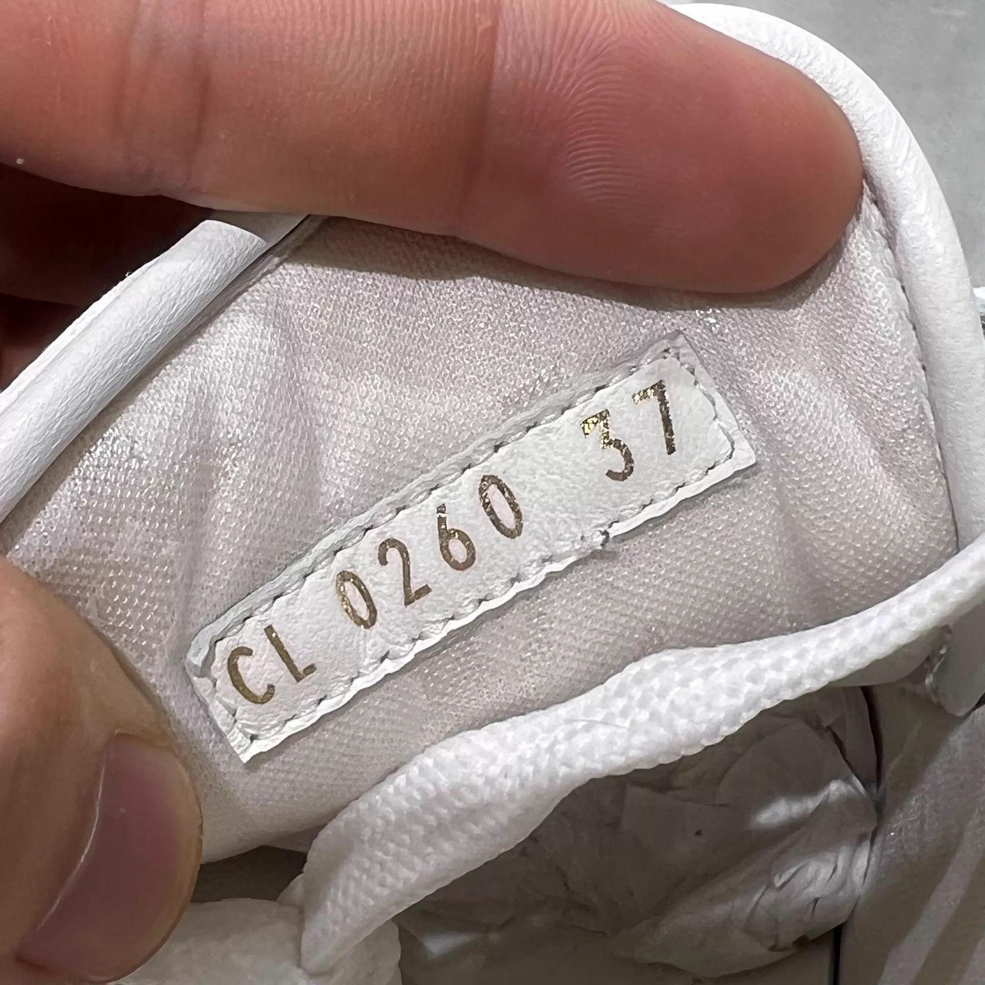 Louis Vuitton LV Blue Denim Monogram Sneaker UK3 / 37 Size US 6.5 / IT 36.5 - 8 Thumbnail