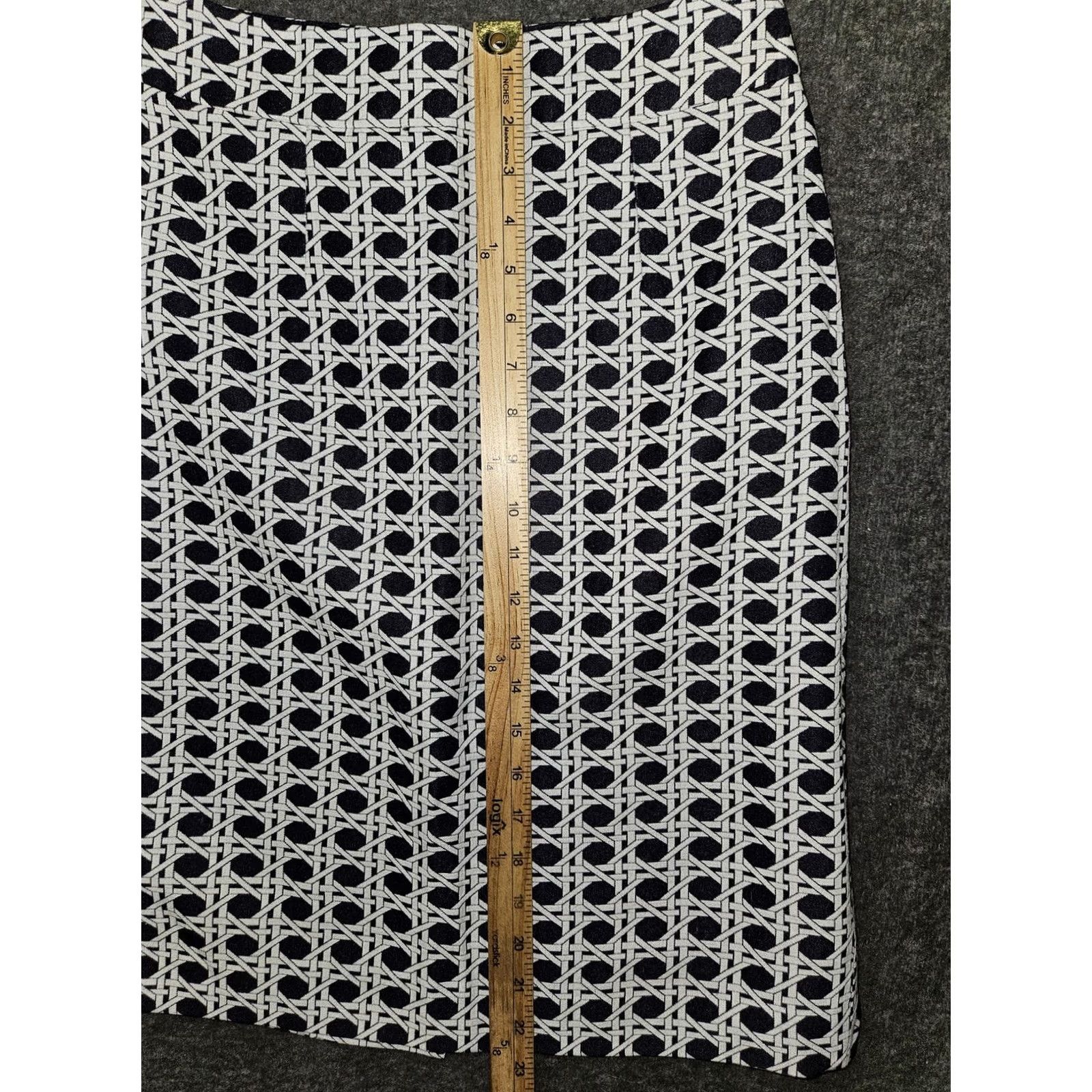 Banana Republic Banana Republic Womens 6 Knee Length Navy White Geometric Lined Pencil Workwear Skirt Size 28" / US 6 / IT 42 - 3 Thumbnail