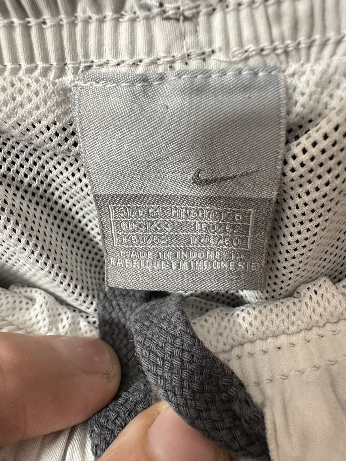 Nike × Vintage Nike vintage shorts swoosh logo y2k Size US 33 - 4 Thumbnail