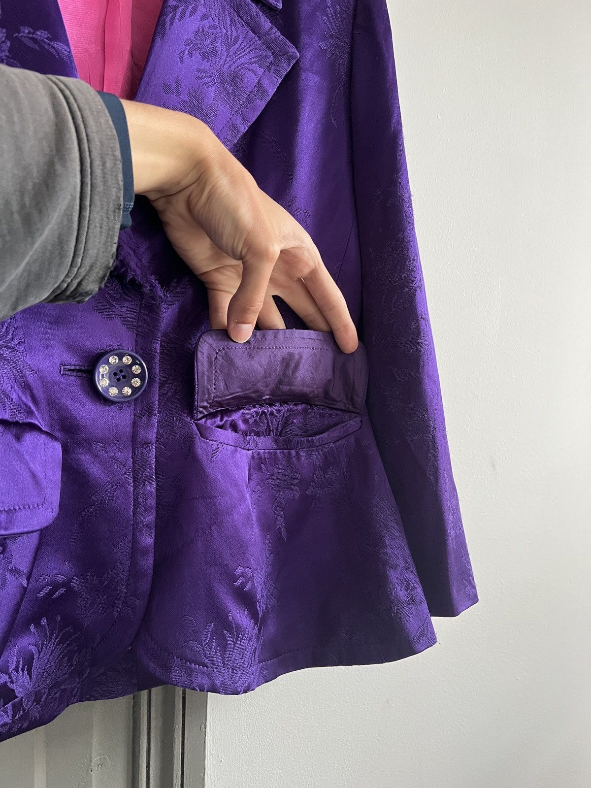 Saint Laurent Paris × Vintage × Yves Saint Laurent Arcived 1988 Yves Saint Laurent Purple Satin Damask Blazer Size M / US 6-8 / IT 42-44 - 11 Thumbnail