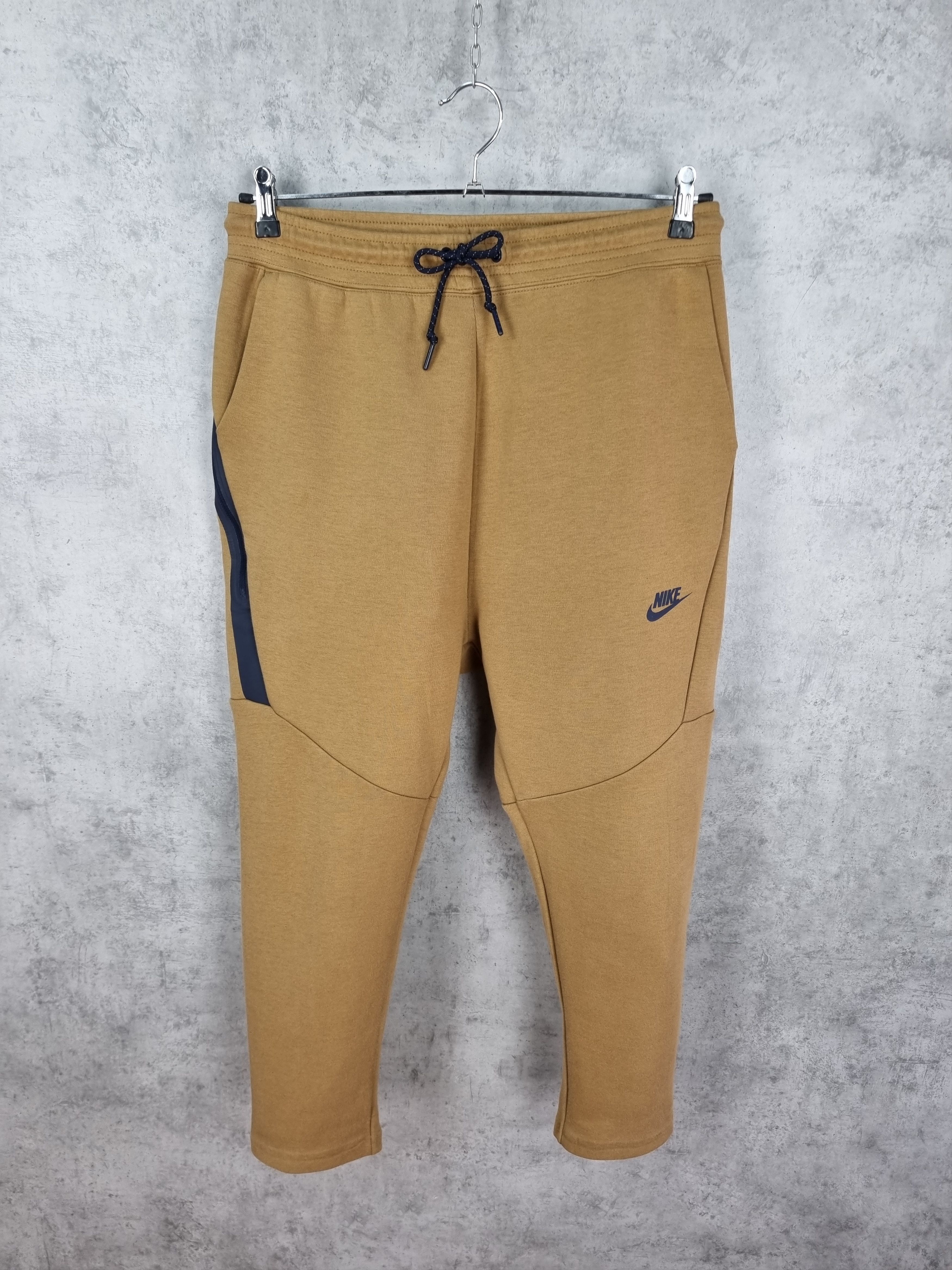 Nike Nike Tech Apparel Cropped Sweatpants Joggers Sport Pants Size US 33 - 1 Thumbnail