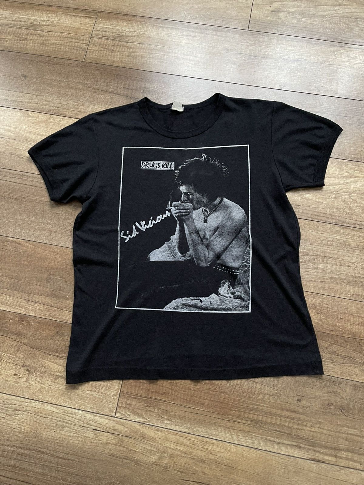 Band Tees Sex Pistols Sid Vicious Drugs Kill Vintage T-Shirt Tee 80s Size US M / EU 48-50 / 2 - 2 Thumbnail