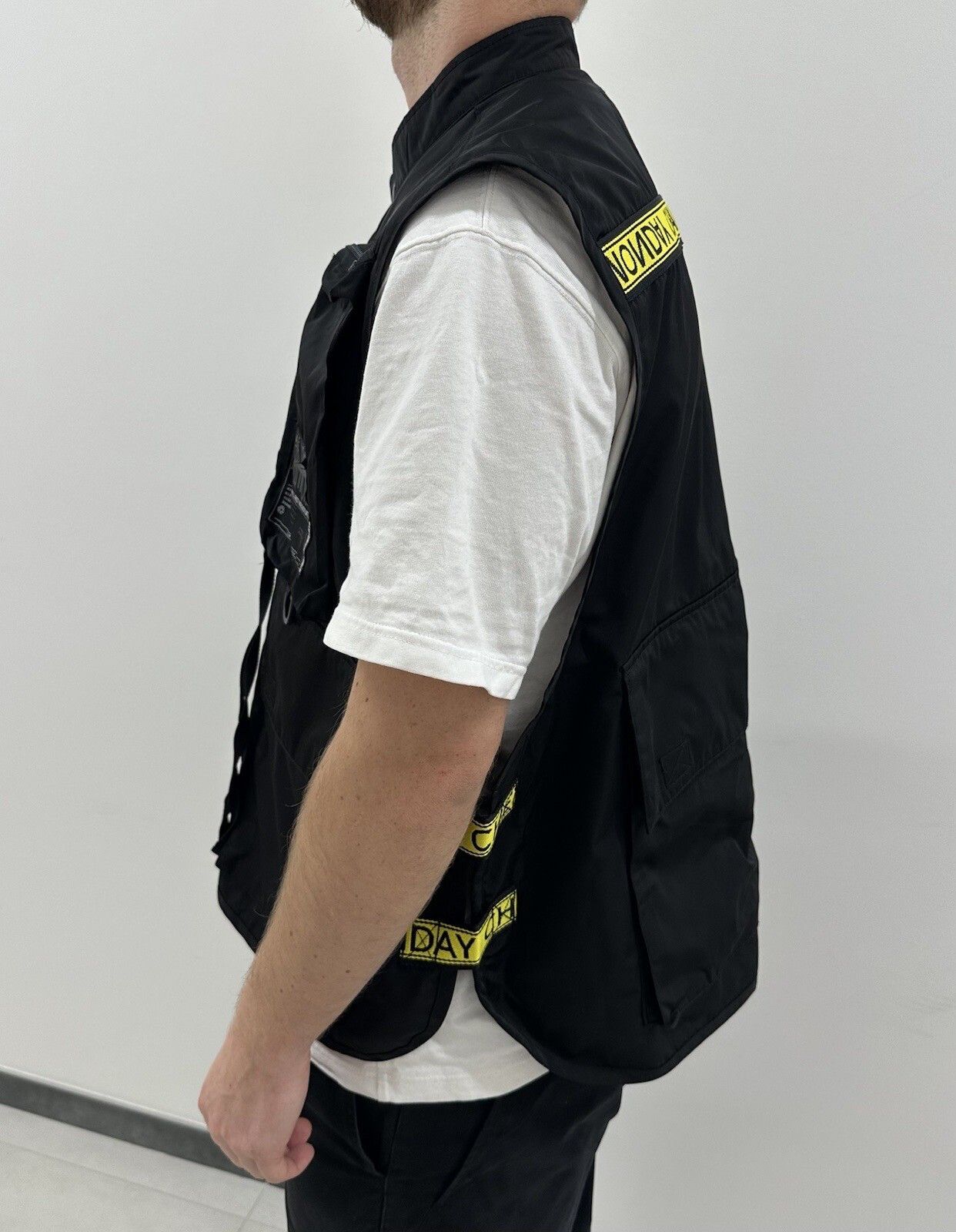 Cheap Monday Cheap Monday Multipocket Vest Rave Jacket Taped Service Size US M / EU 48-50 / 2 - 3 Thumbnail