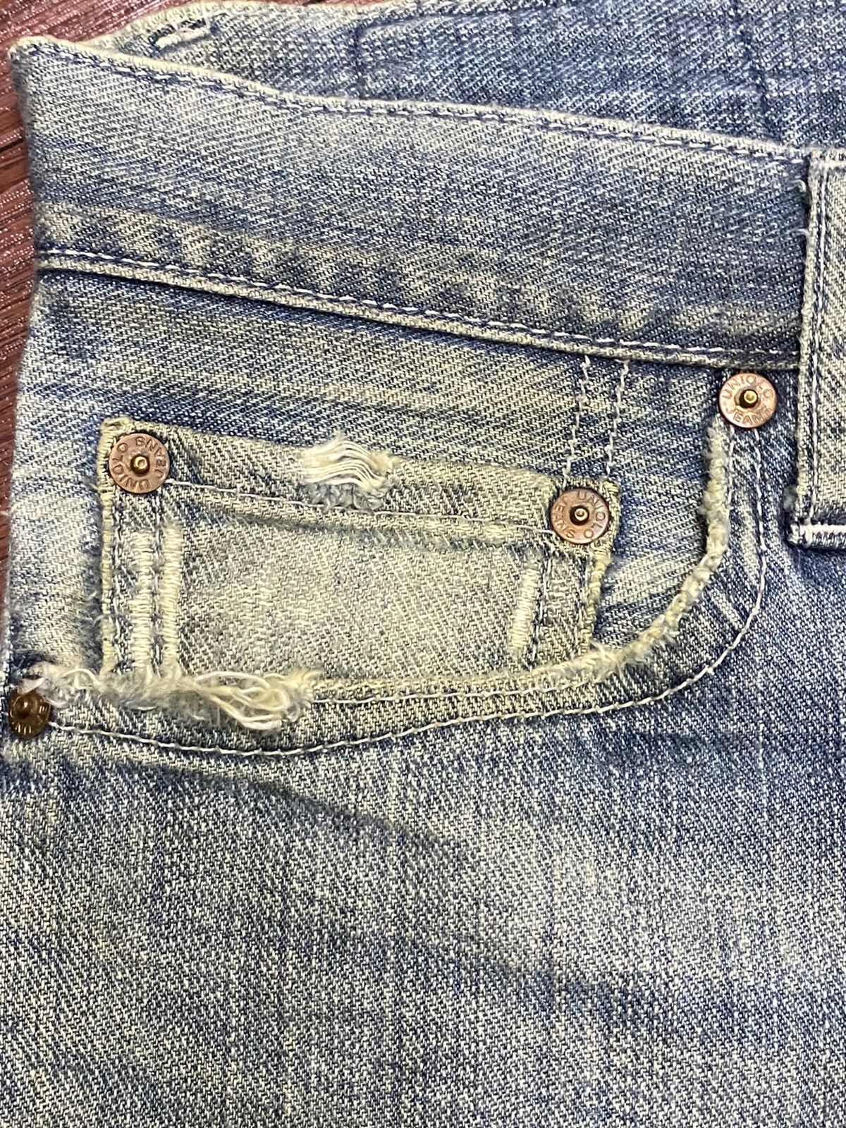 Japanese Brand Vintage Uniqlo S002 Faded Wash Loose Jeans Size US 33 - 9 Thumbnail