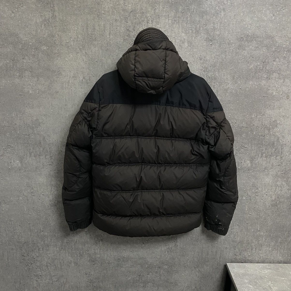 Moncler Vintage Moncler Puffer Jacket S Size Size US S / EU 44-46 / 1 - 12 Thumbnail
