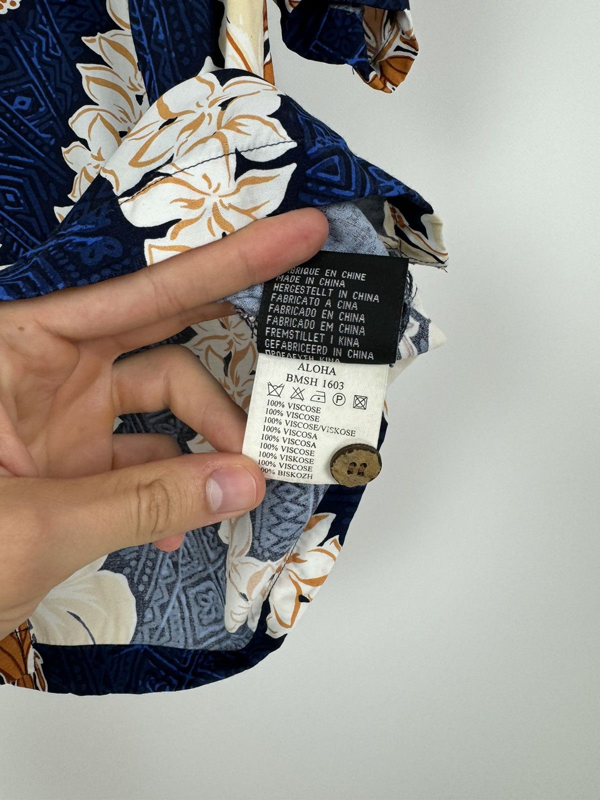 Quiksilver × Vintage 1990’s Vintage Floral Hawaiian Buttons S/S Viscose Shirt Size US S / EU 44-46 / 1 - 9 Thumbnail