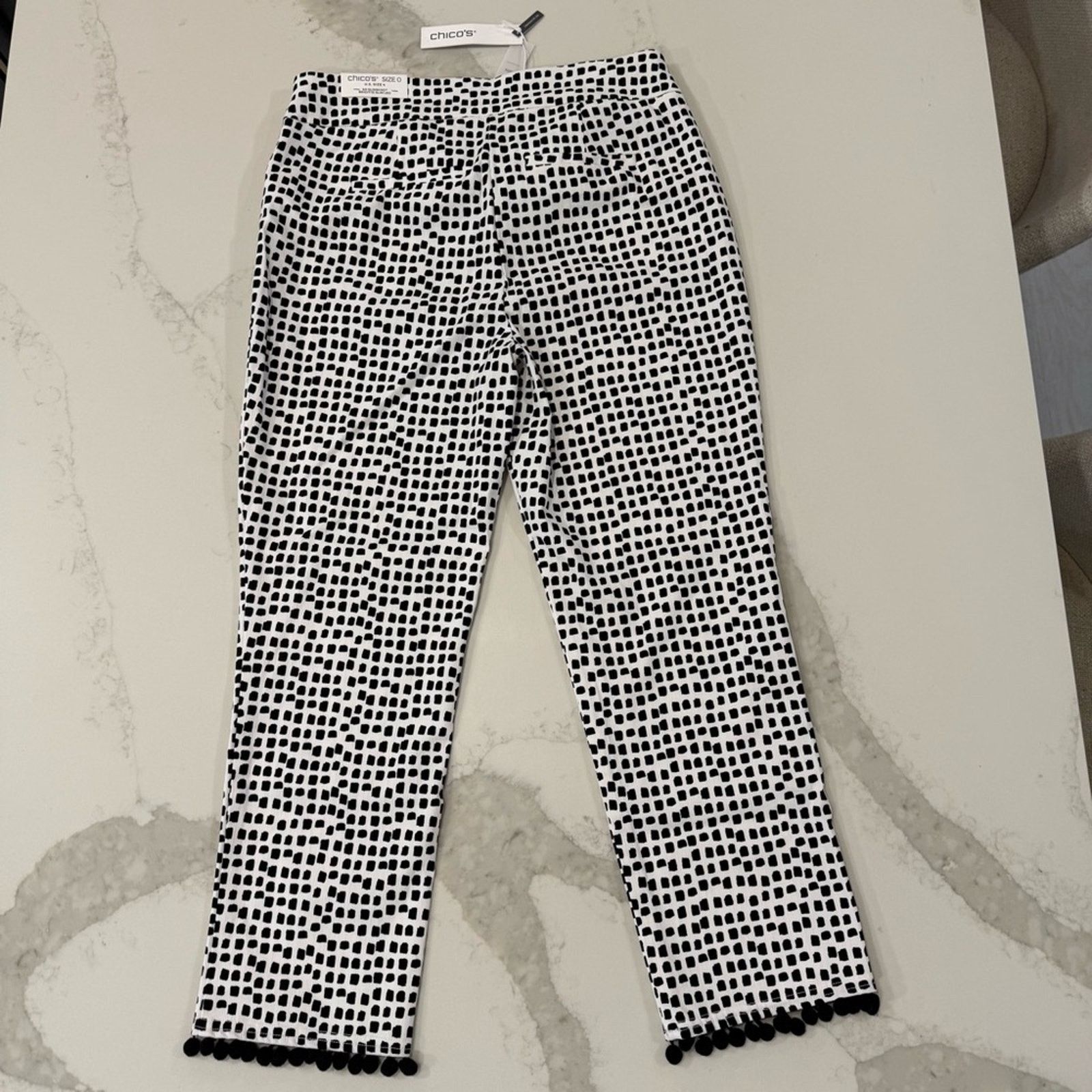 Chicos Chicos NWT So Slimming Brigitte Slim Leg Crop Pants Womens 4 Size 27" / US 4 / IT 40 - 7 Thumbnail