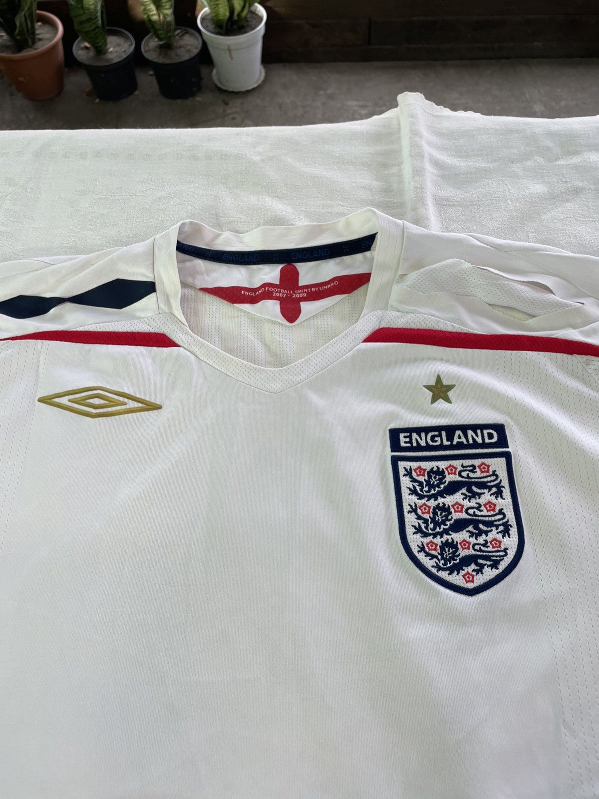Umbro England Football Jersey Mens Large White Umbro 2007-2009 Size US L / EU 52-54 / 3 - 4 Thumbnail