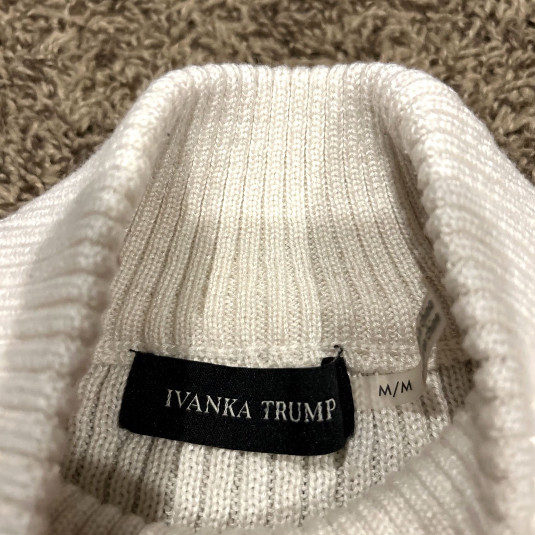 Vintage Ivanka Trump Womens Sweater Sz M Long Sleeve Crew Neck White Solid Pullover All Seasons Casual 26" 15" Chest B15 Womens Size M / US 6-8 / IT 42-44 - 2 Thumbnail