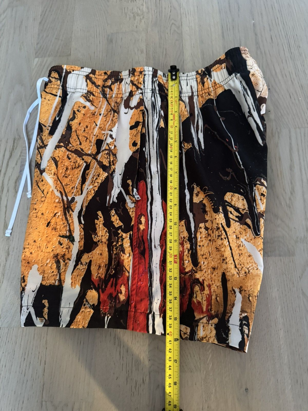 Amiri AMIRI Shorts real sizes SHOWN in photos by tape measure Size US 31 - 4 Thumbnail