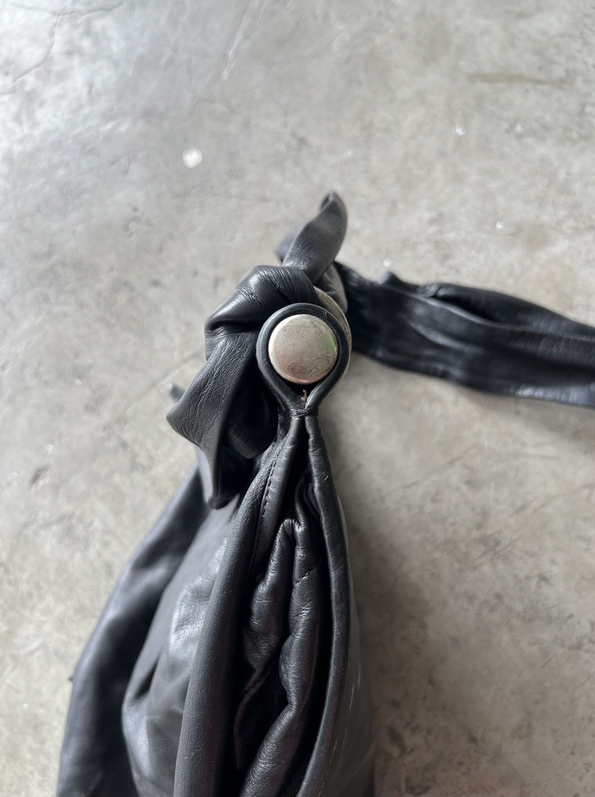Dries Van Noten Archive Dries Van Noten - Knot Leather Shoulder Bag Size ONE SIZE - 6 Thumbnail